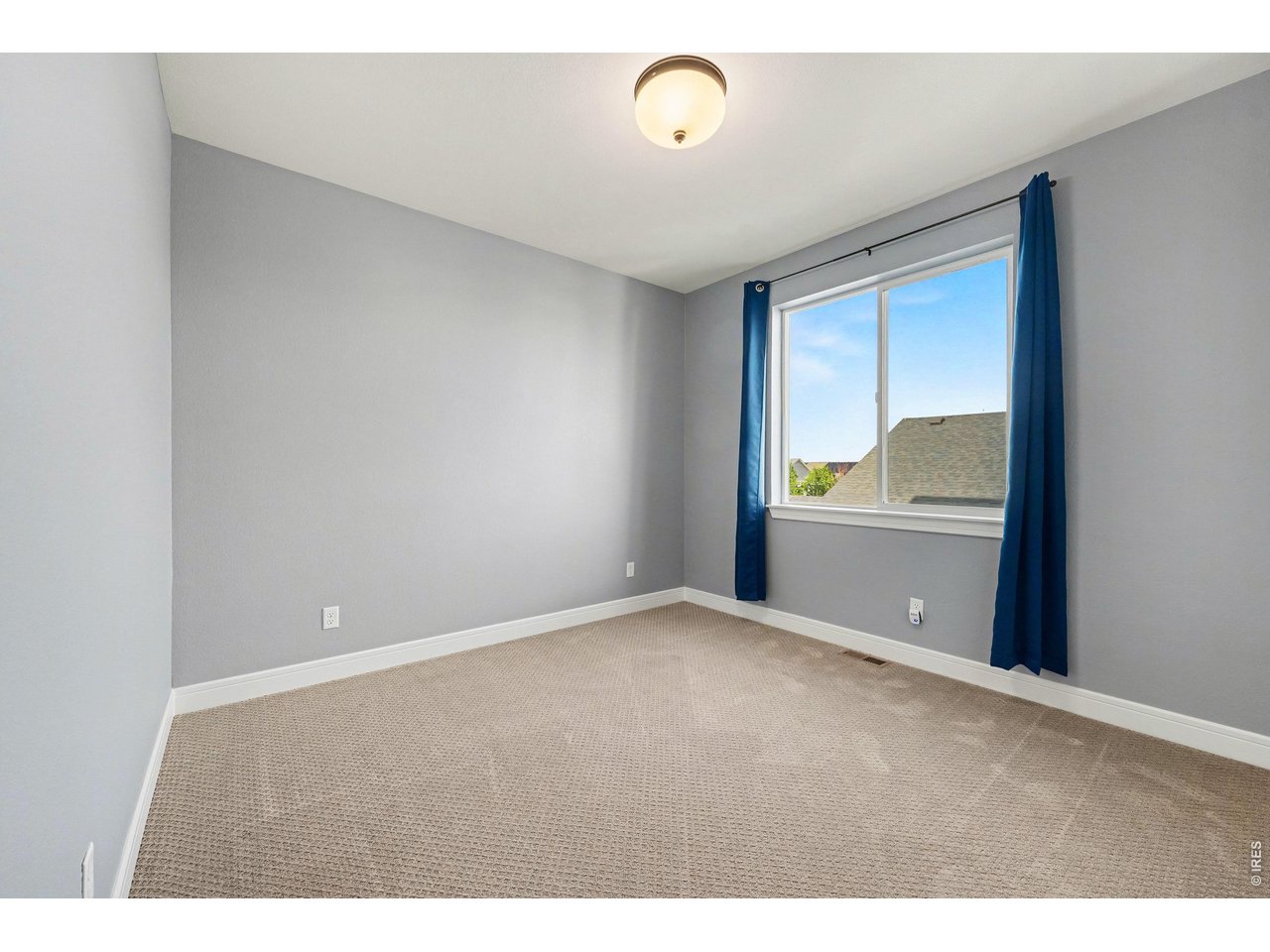 250 Sutherland Dr