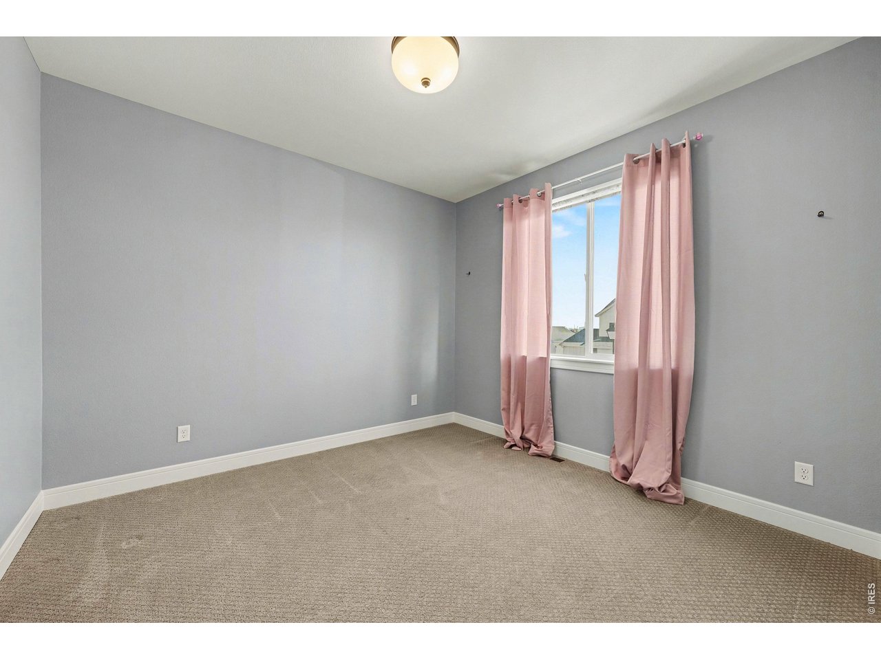 250 Sutherland Dr
