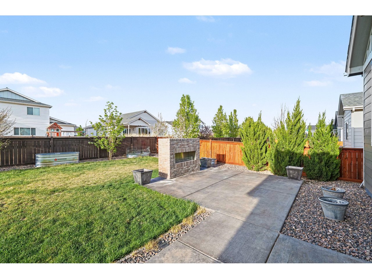 250 Sutherland Dr