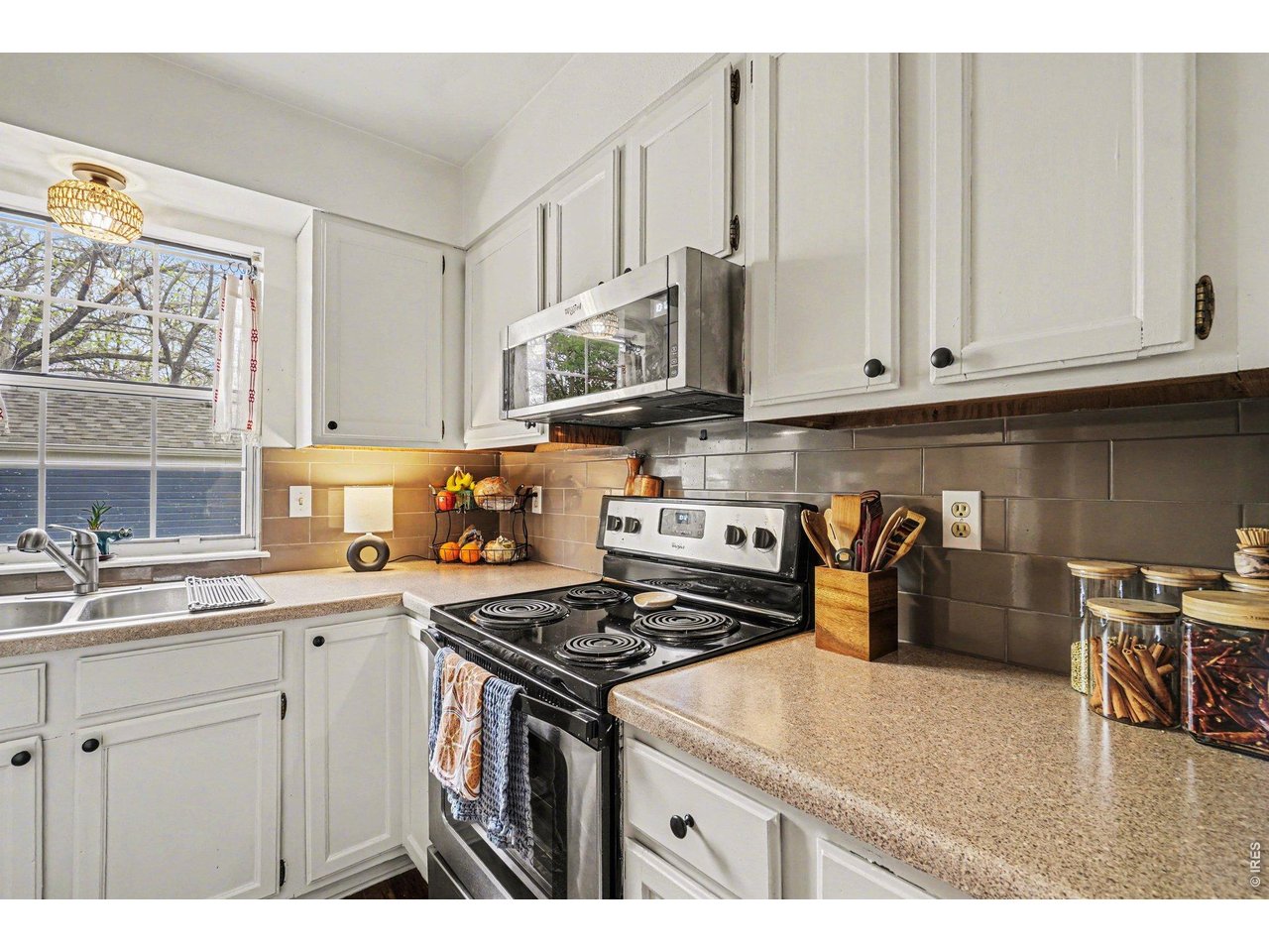 1327 Village Park Ct