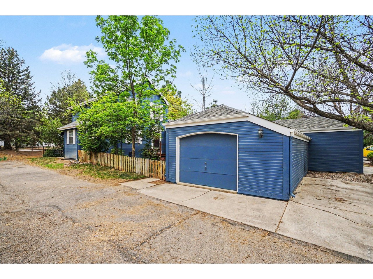 1327 Village Park Ct