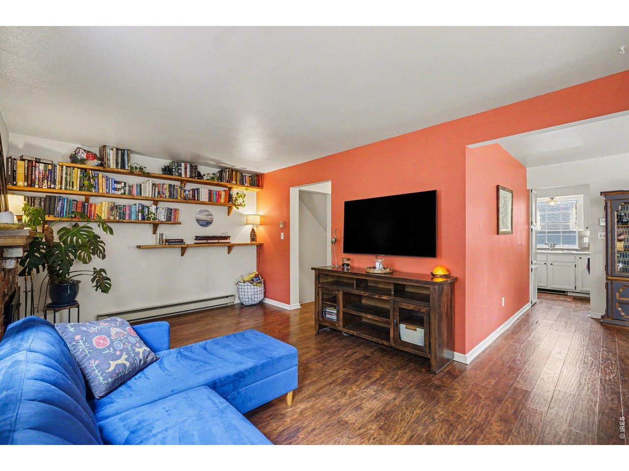 1327 Village Park Ct