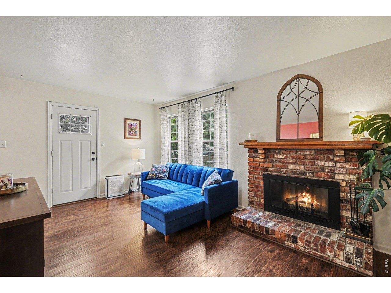 1327 Village Park Ct