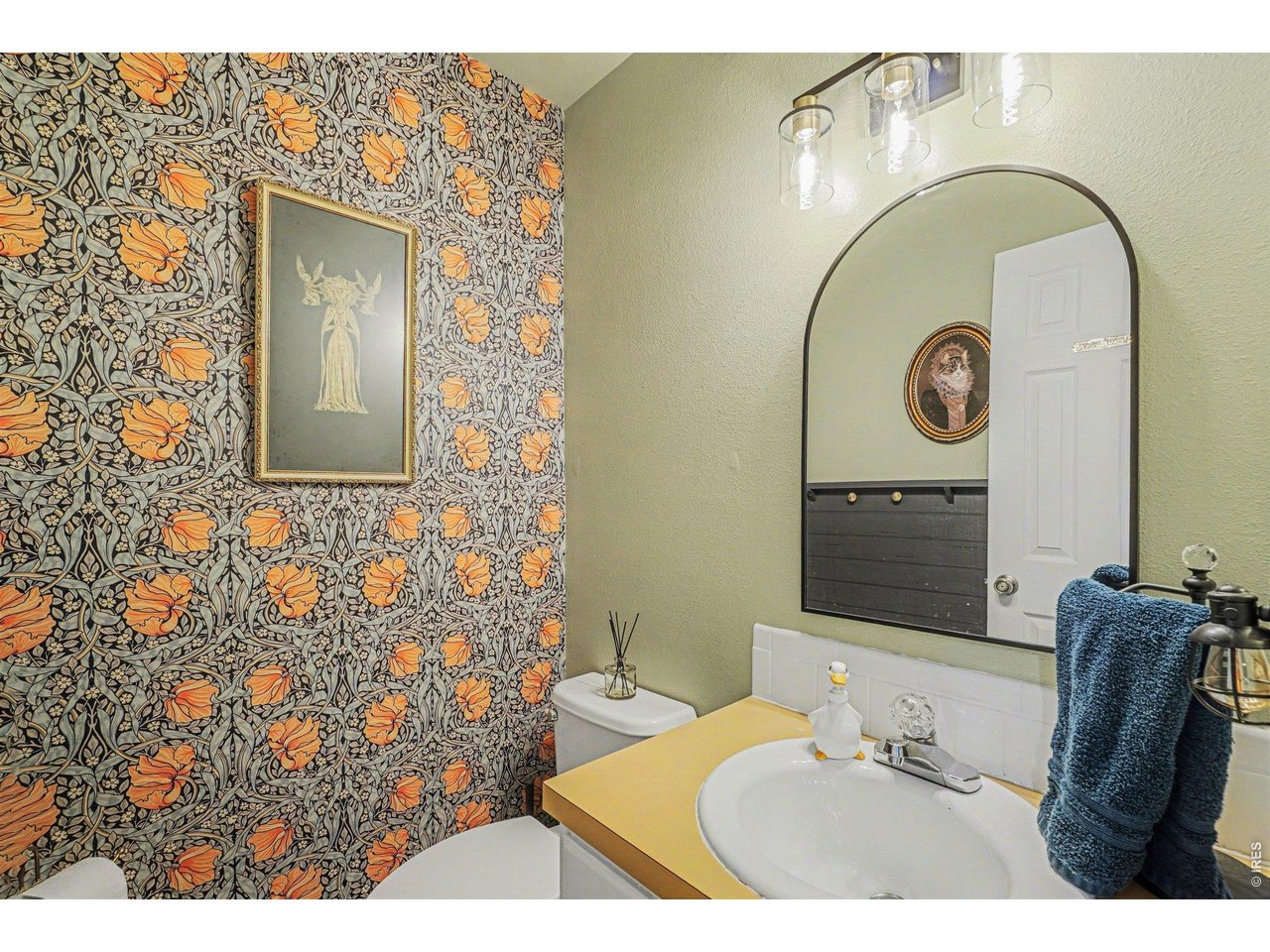 1327 Village Park Ct