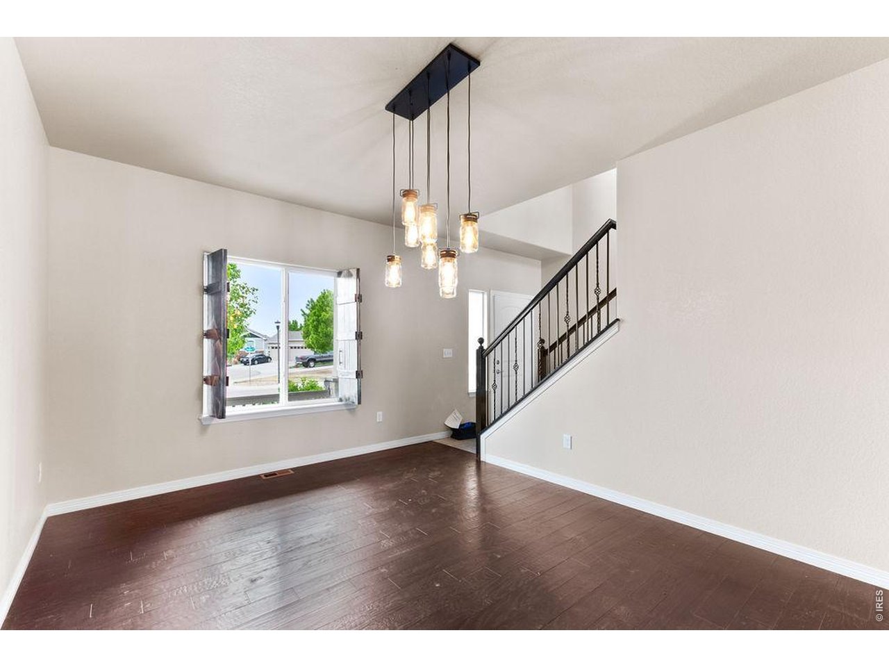 896 Antila Ave