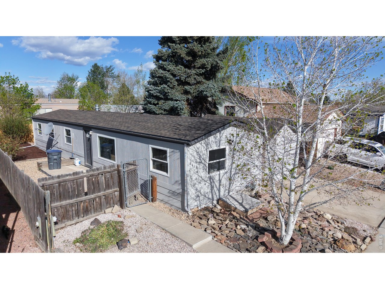 8413 Peakview Dr
