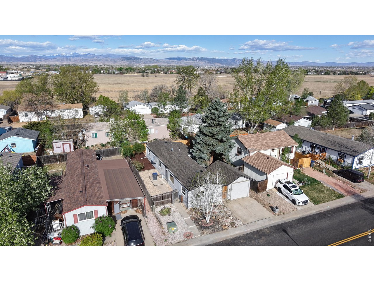 8413 Peakview Dr