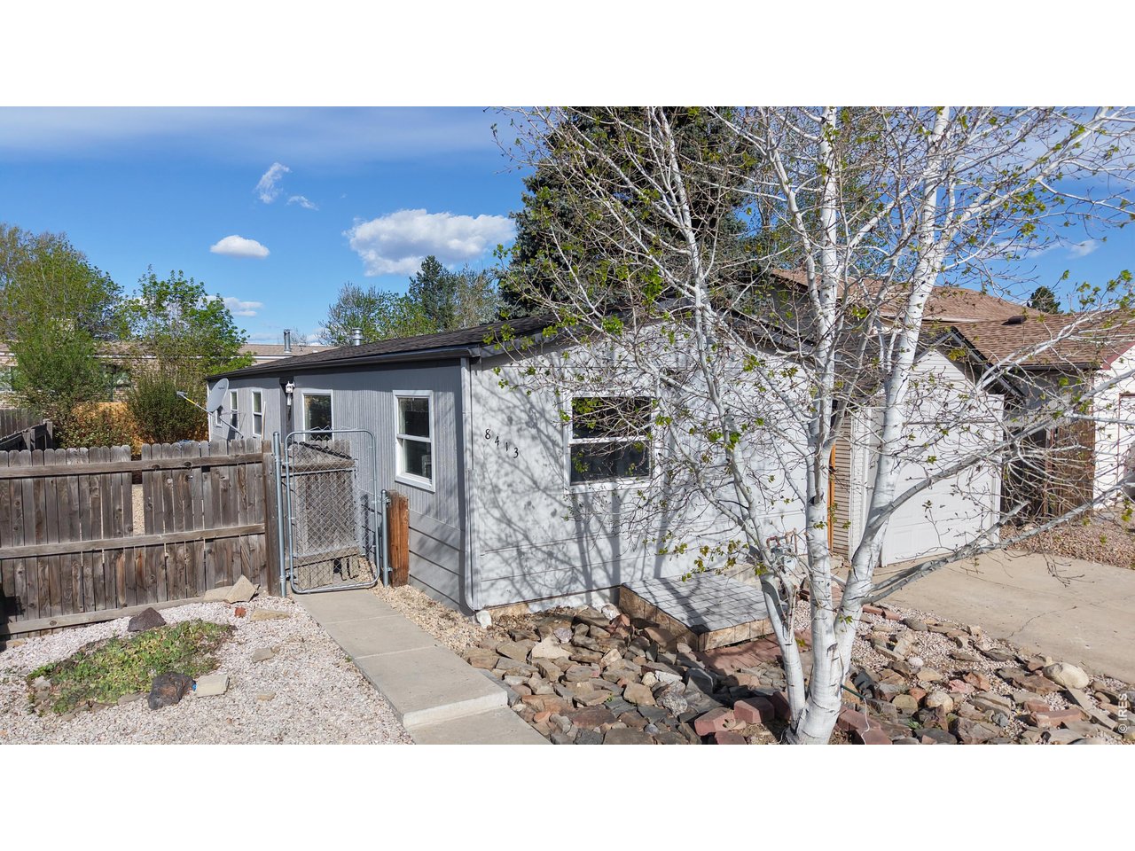 8413 Peakview Dr