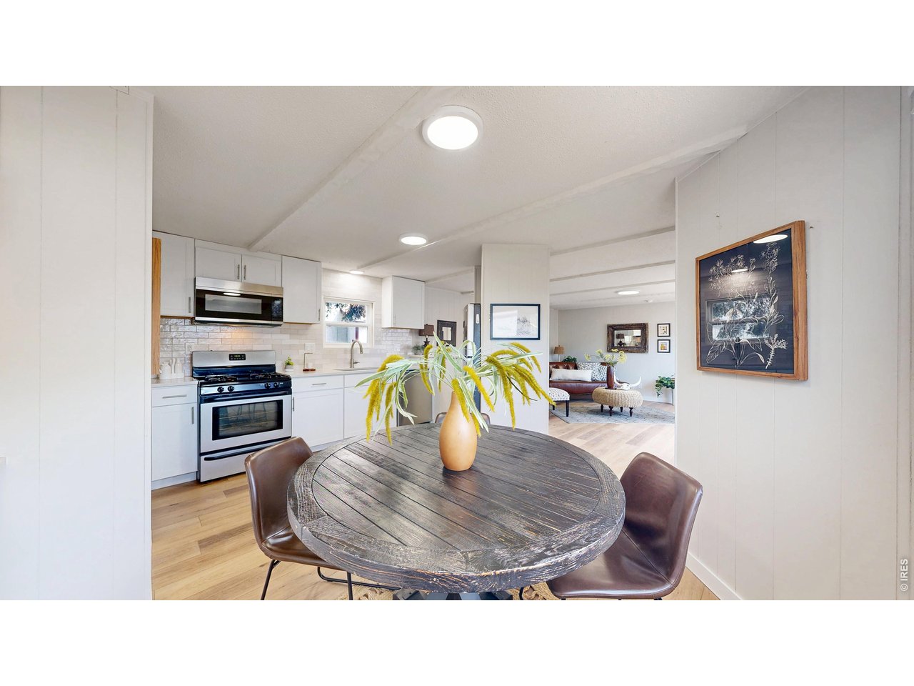 8413 Peakview Dr