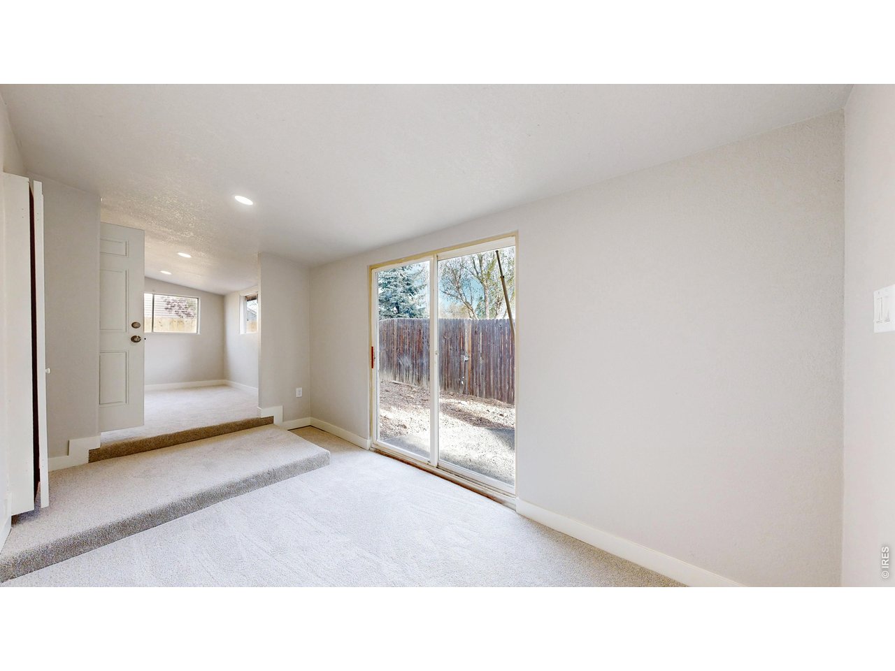 8413 Peakview Dr