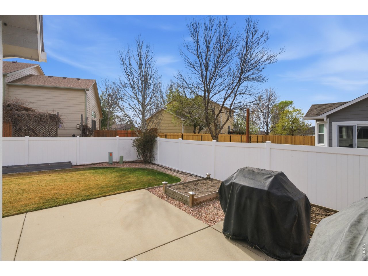 3412 Santa Fe Ave