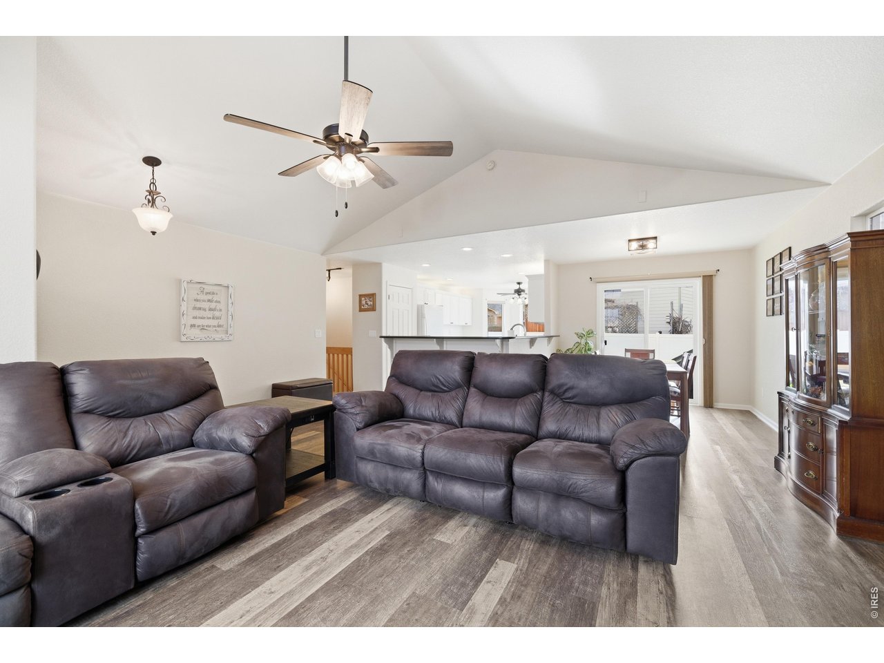3412 Santa Fe Ave