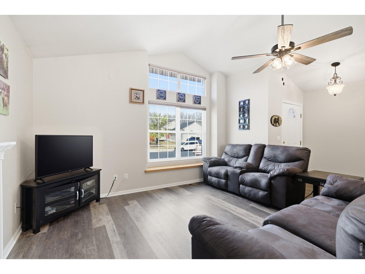 3412 Santa Fe Ave