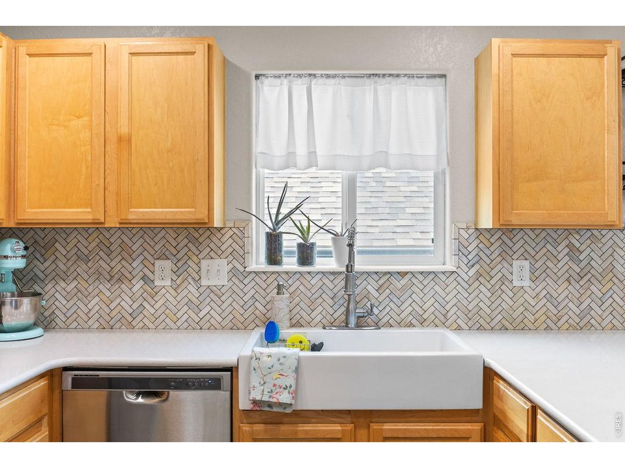 2515 Thoreau Dr