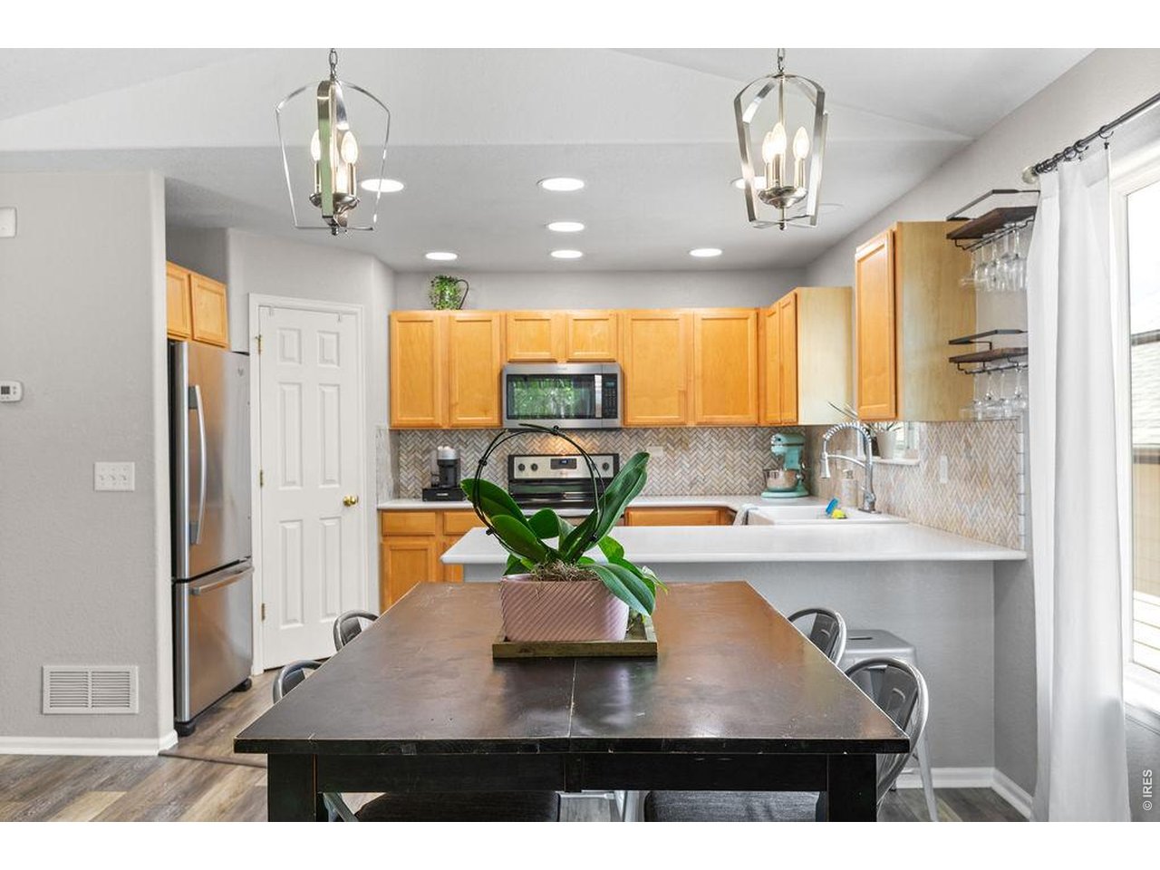 2515 Thoreau Dr