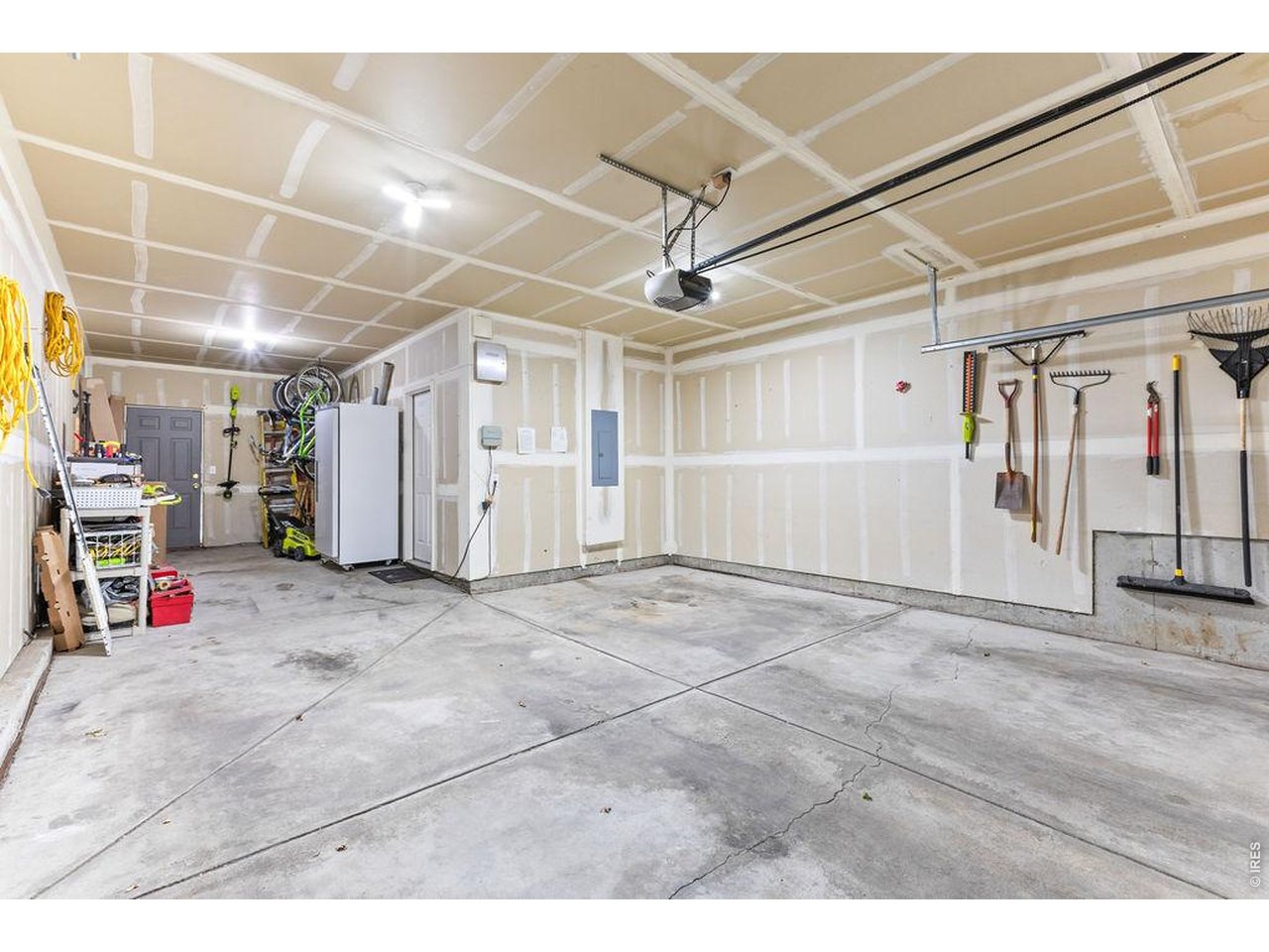 2515 Thoreau Dr