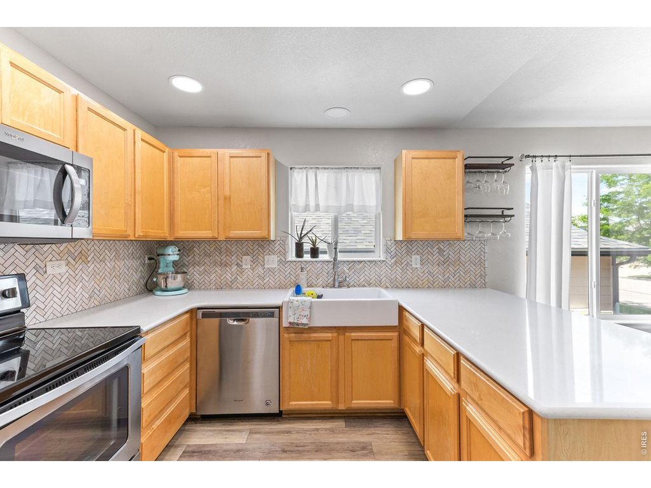 2515 Thoreau Dr