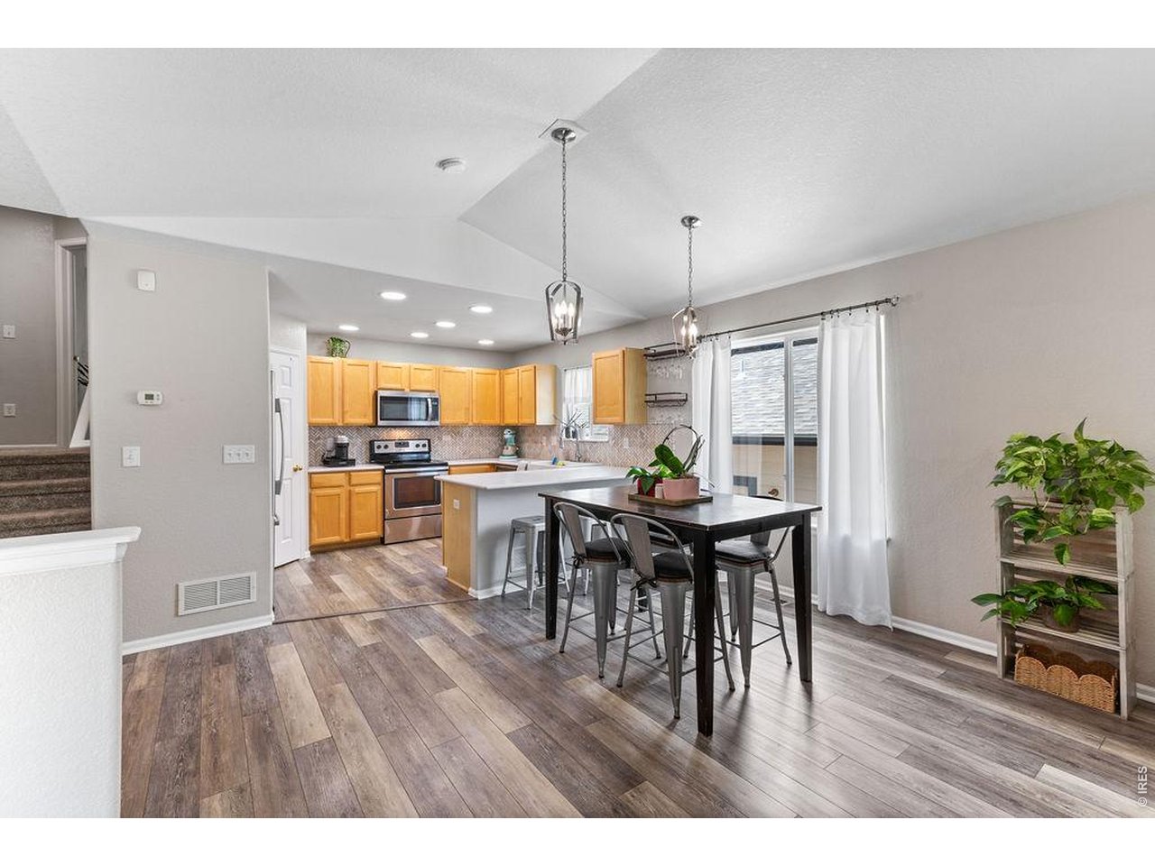 2515 Thoreau Dr