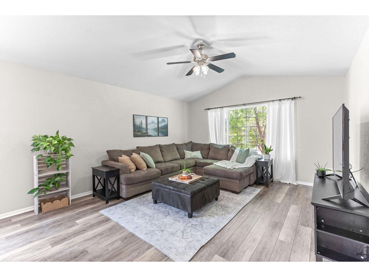 2515 Thoreau Dr