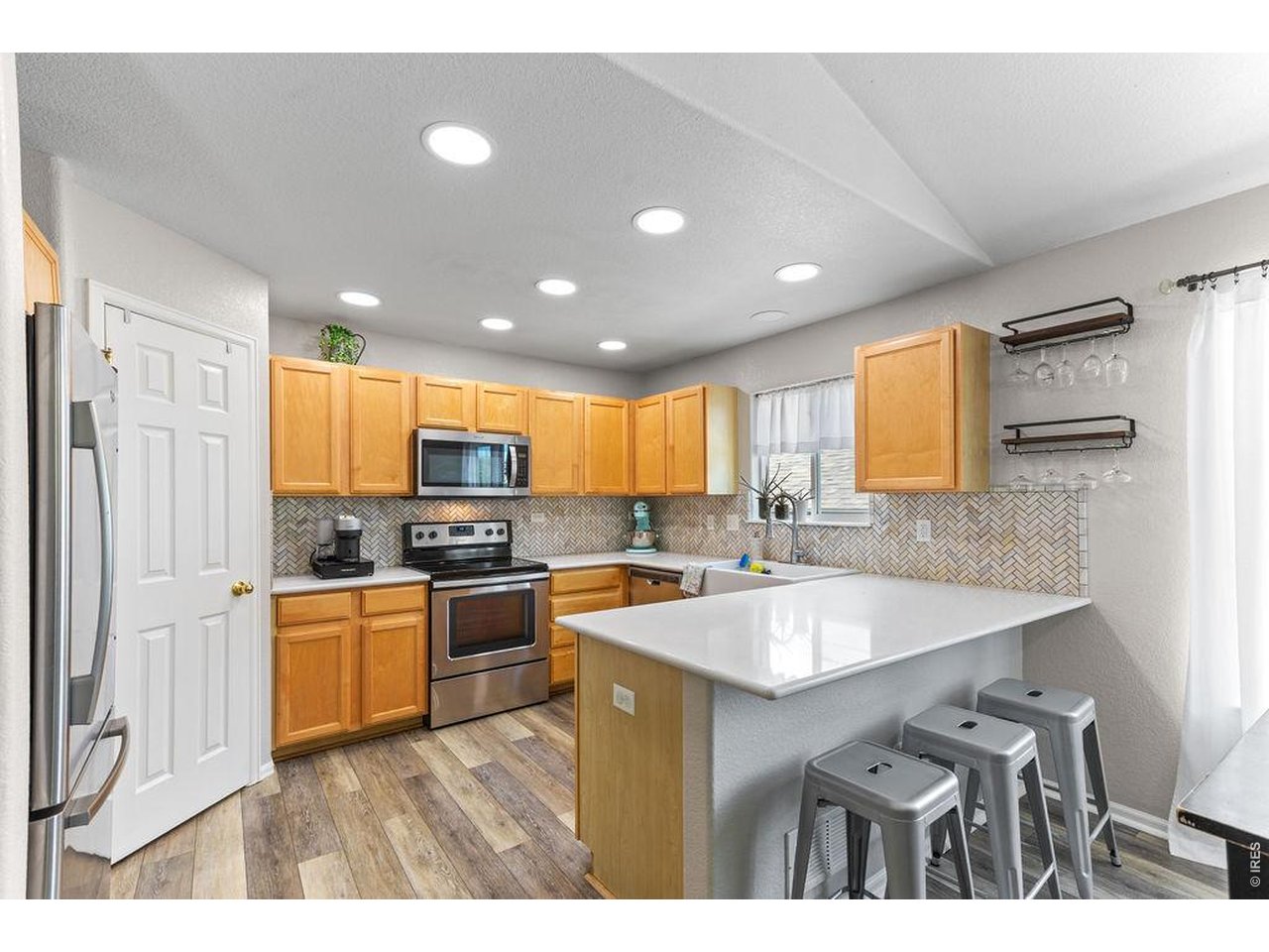2515 Thoreau Dr