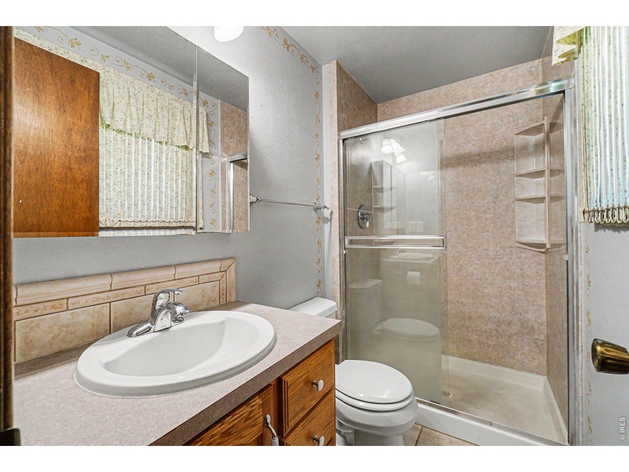 1118 S Del Norte Dr