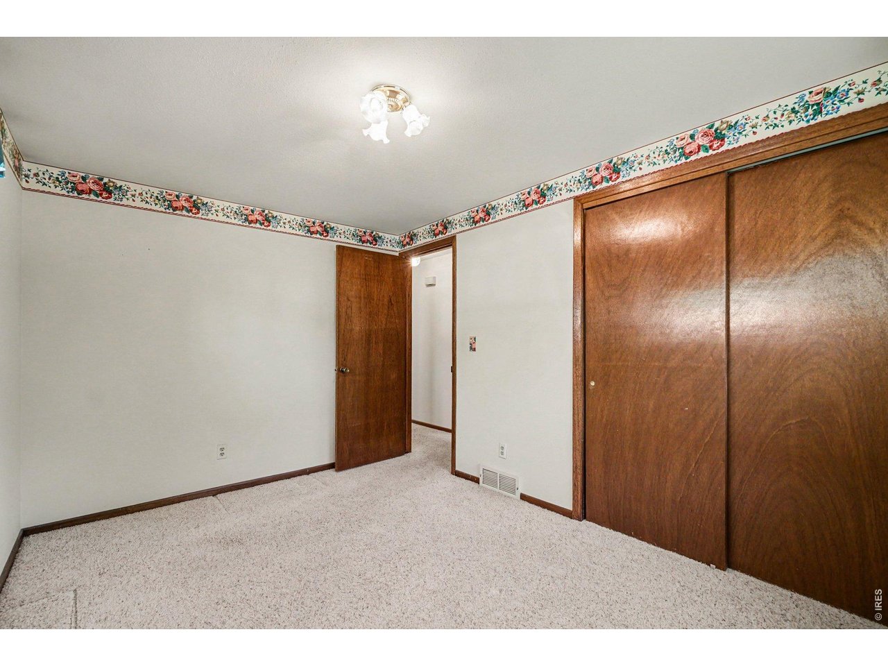 1118 S Del Norte Dr
