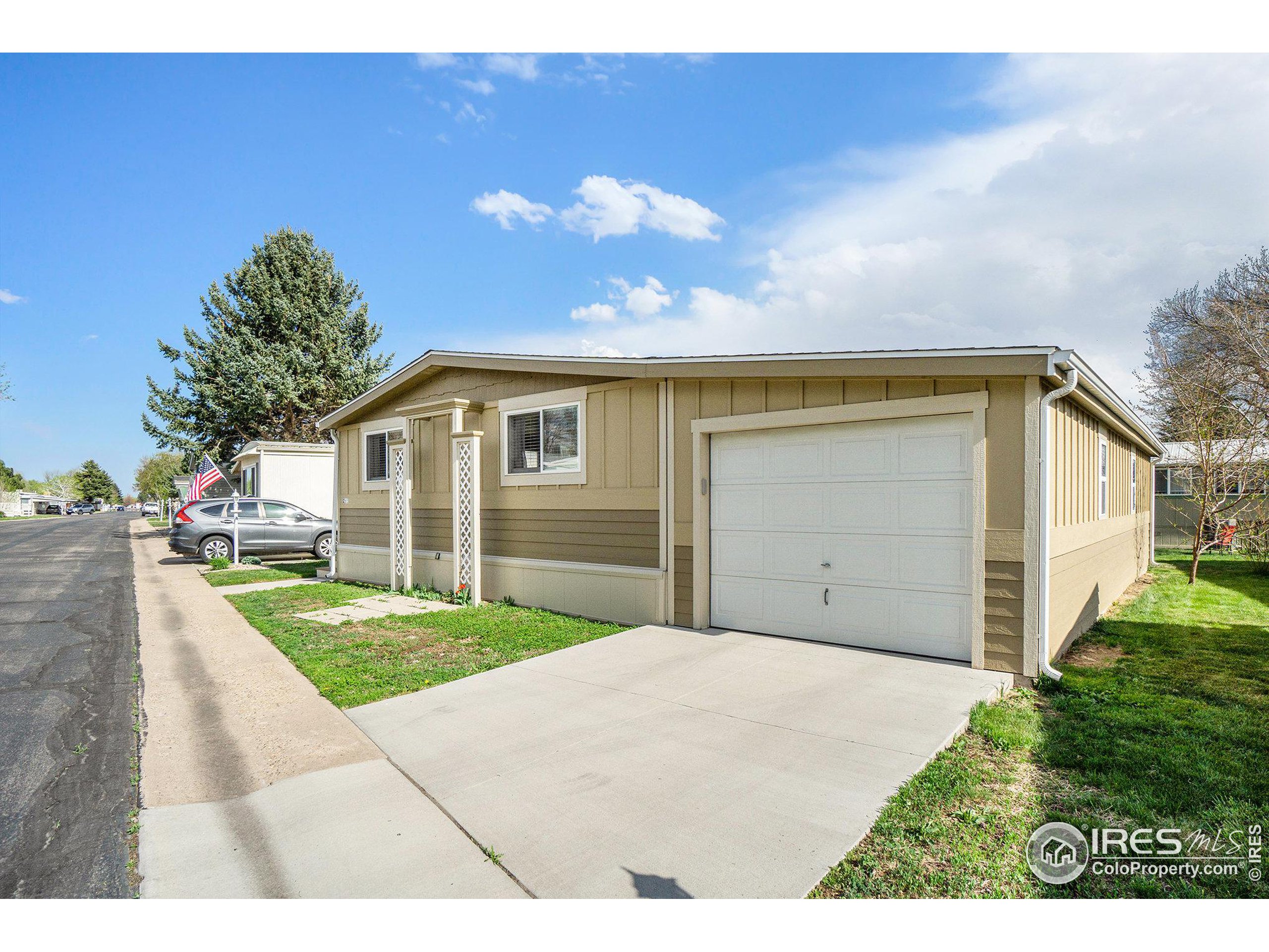 1601 N College Ave N Unit: 261