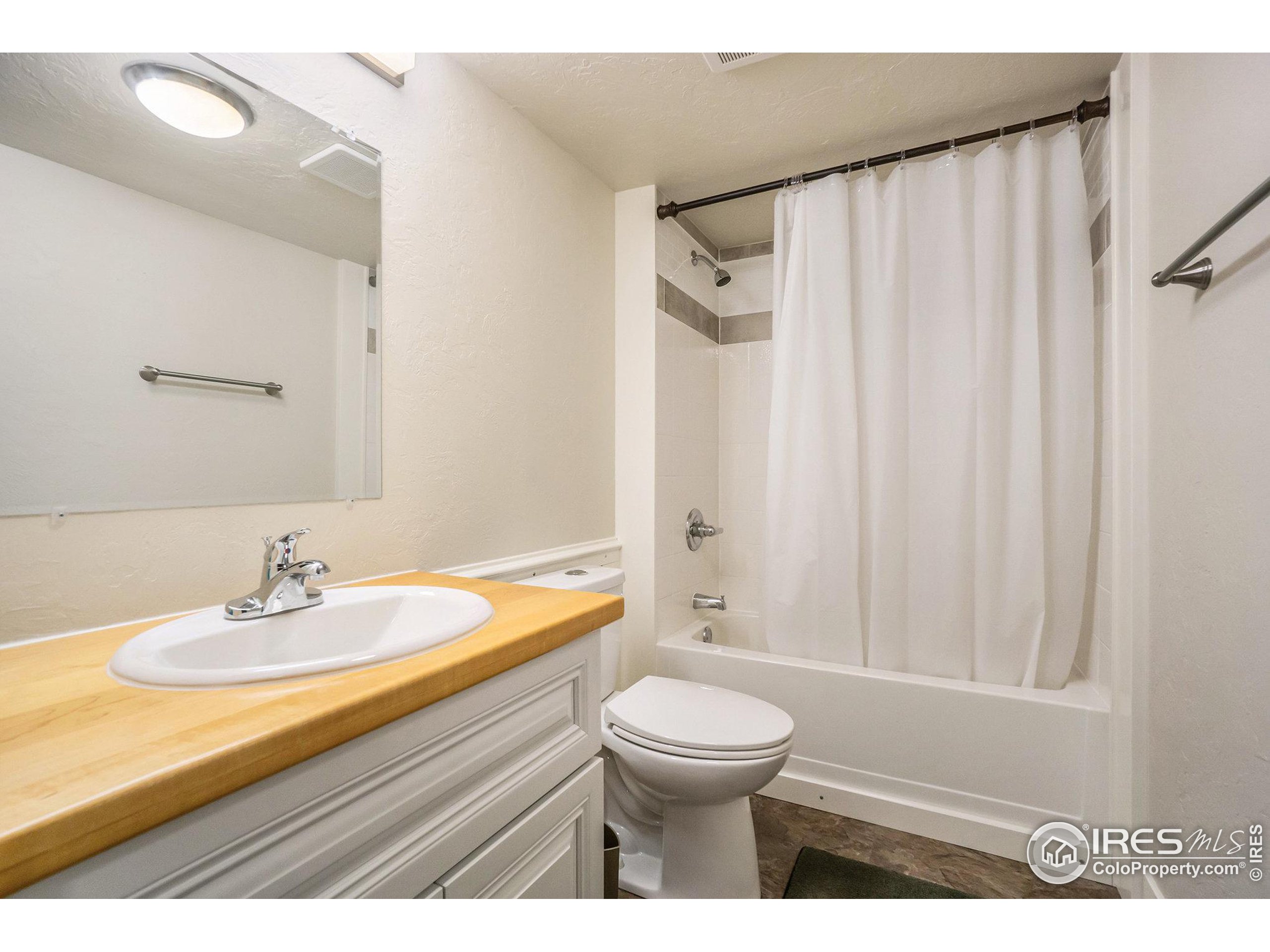 1601 N College Ave N Unit: 261