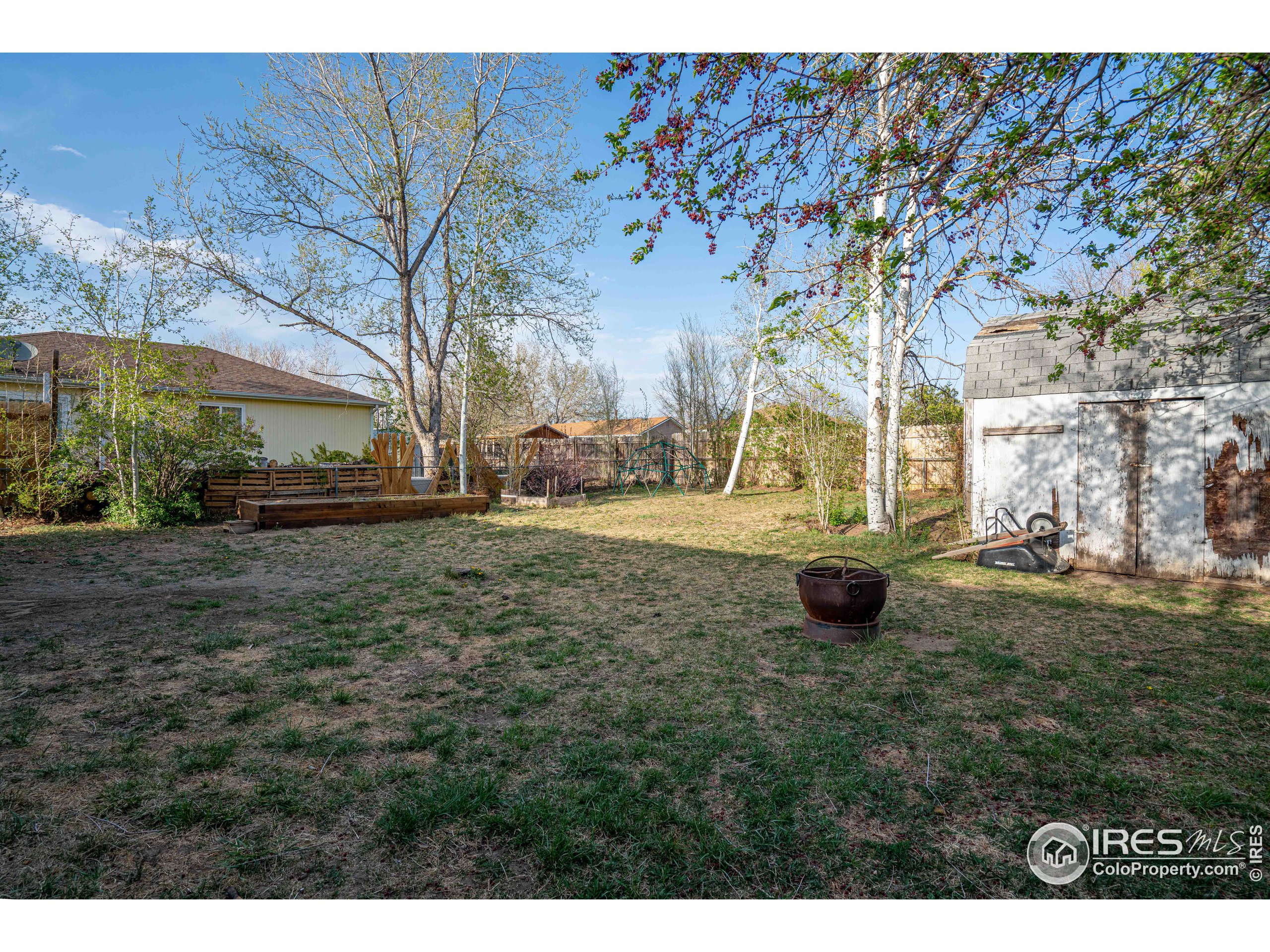 907 Canyon Ct