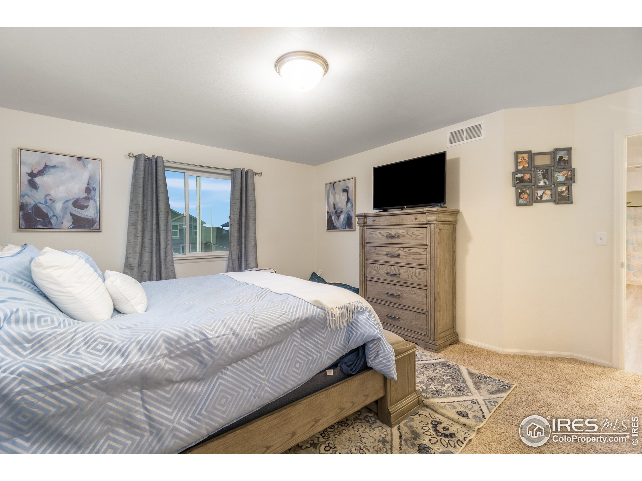 1833 Golden Horizon Dr