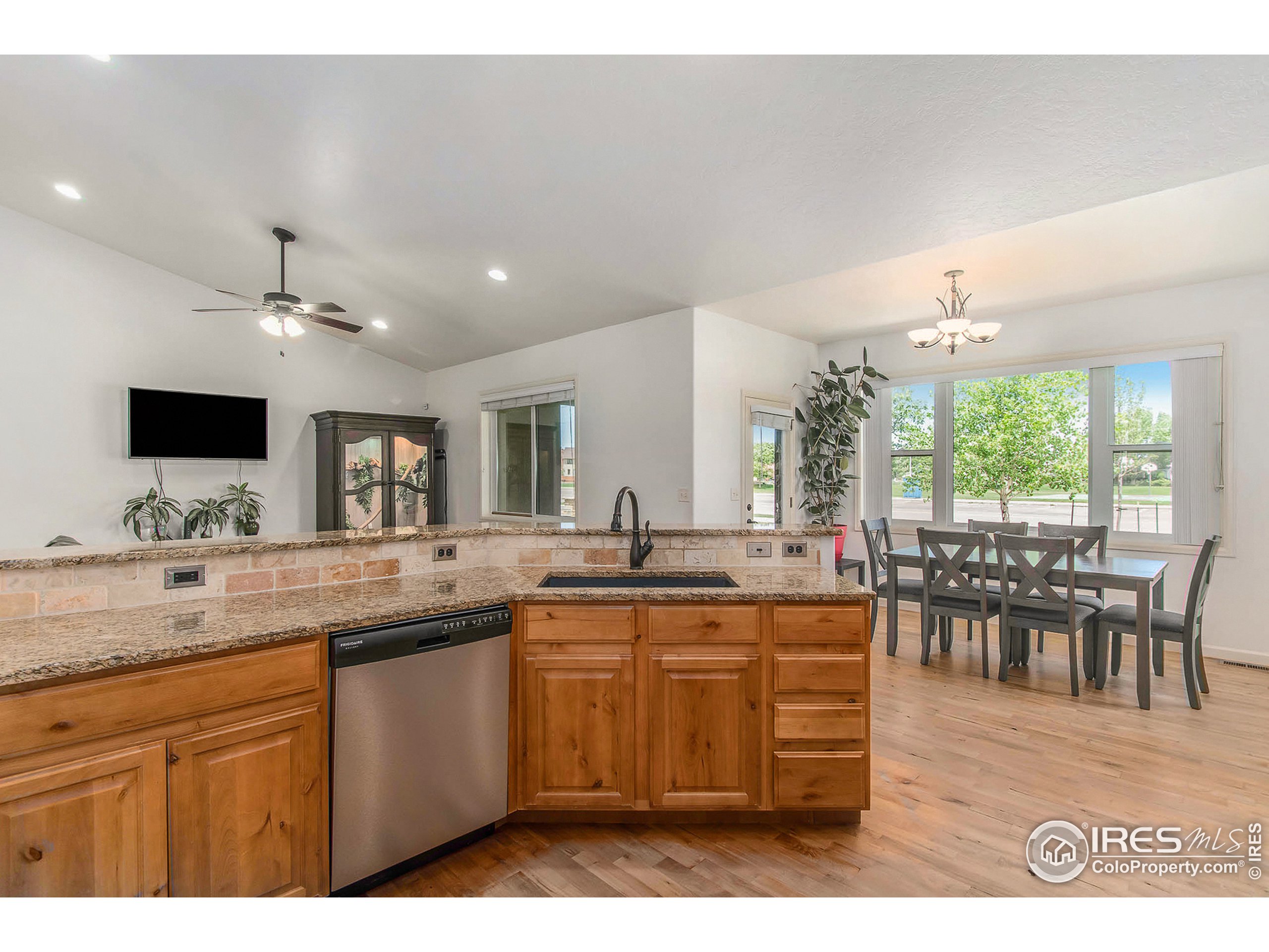 1345 Settlers Dr