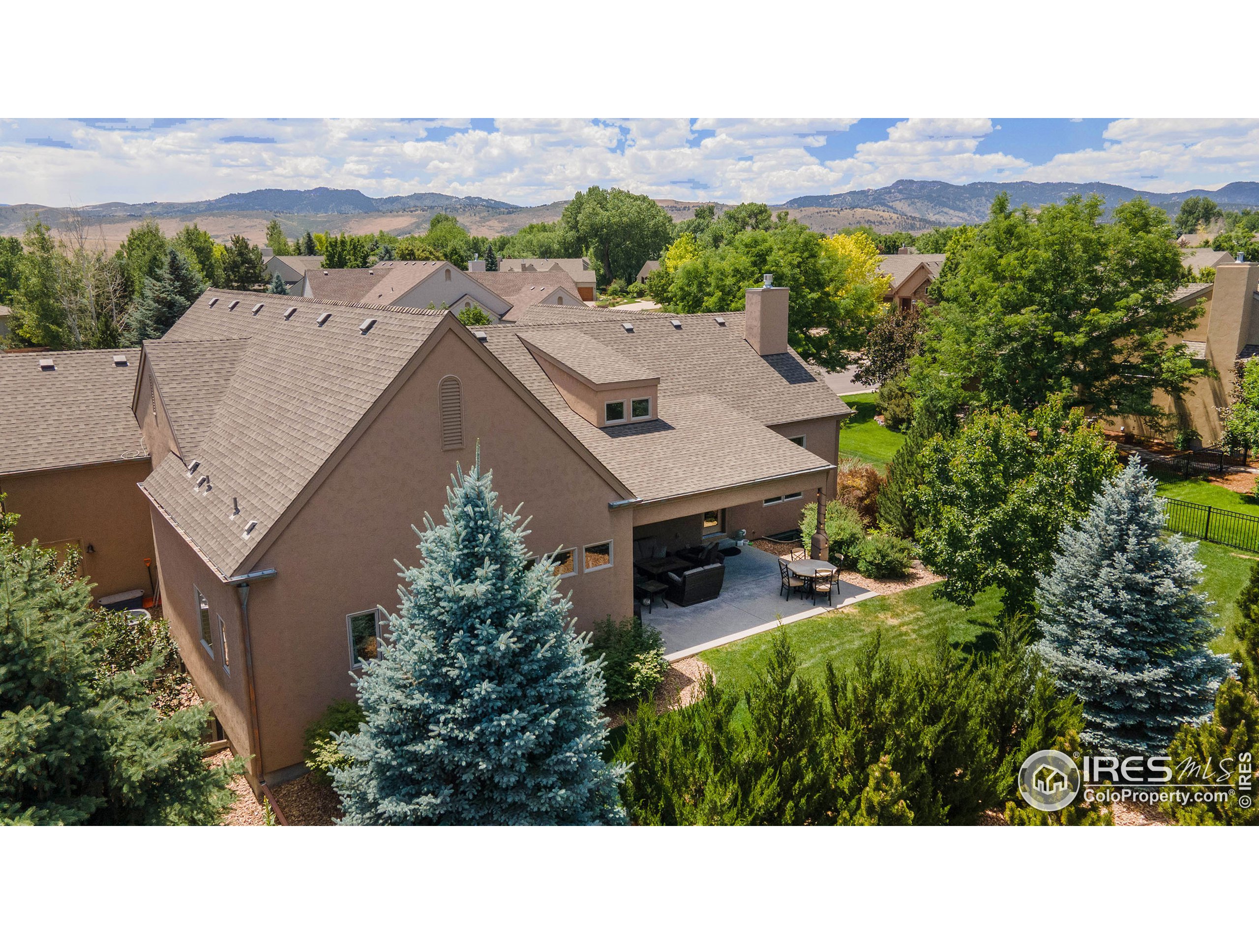 4920 Pyrenees Dr