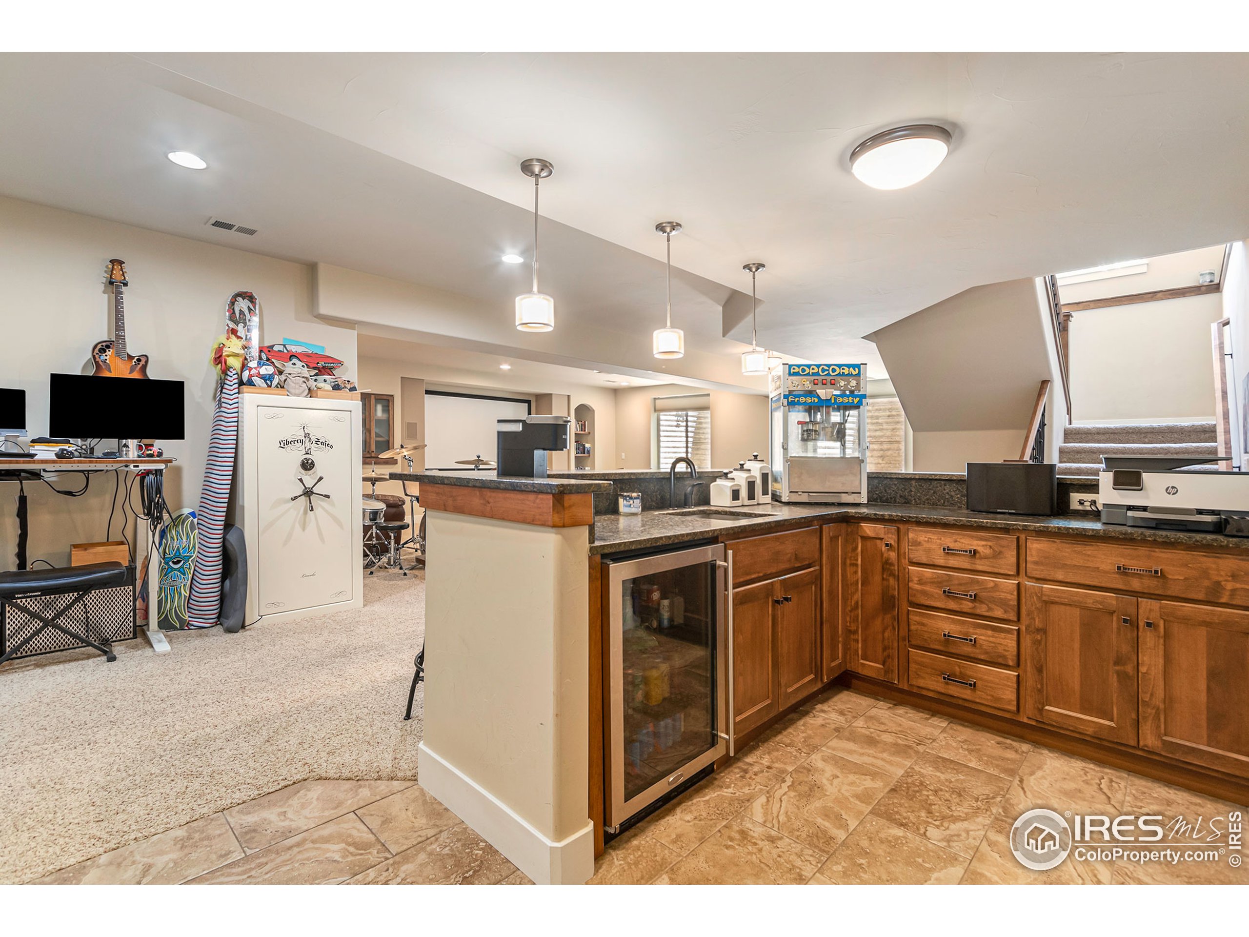 4920 Pyrenees Dr