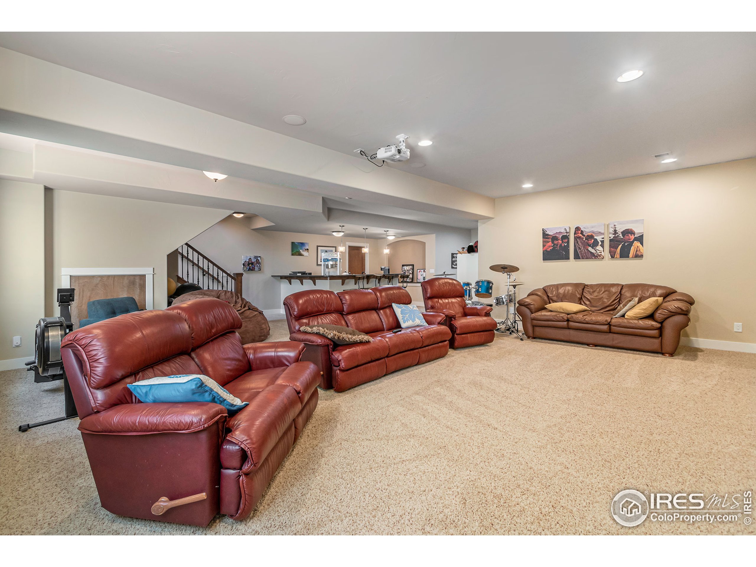 4920 Pyrenees Dr