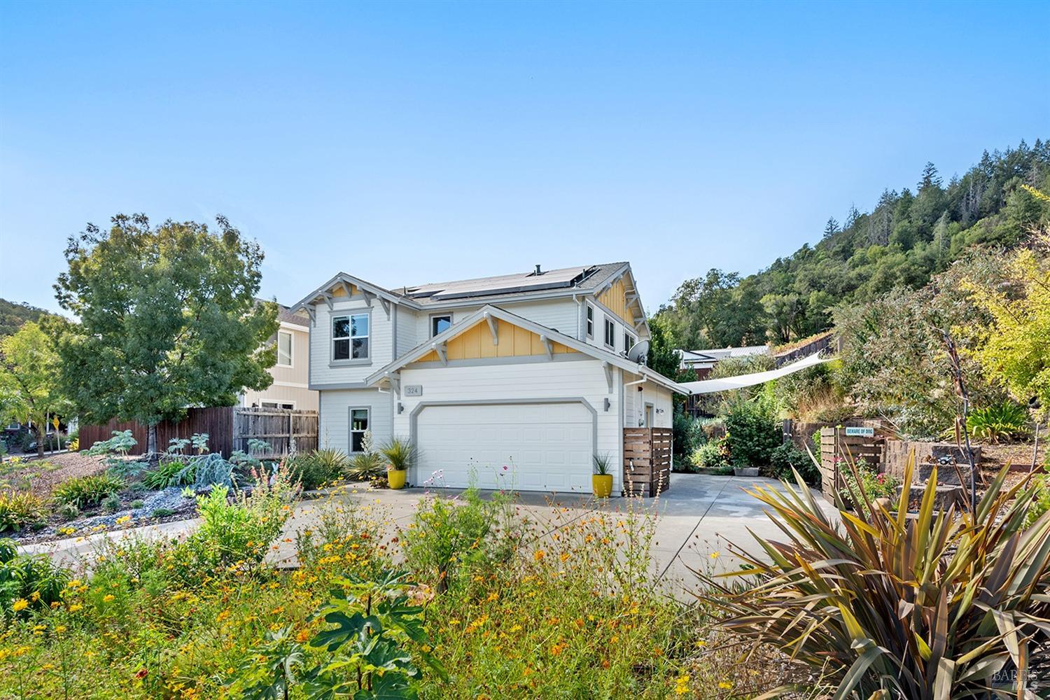 324 Moonlight Circle
