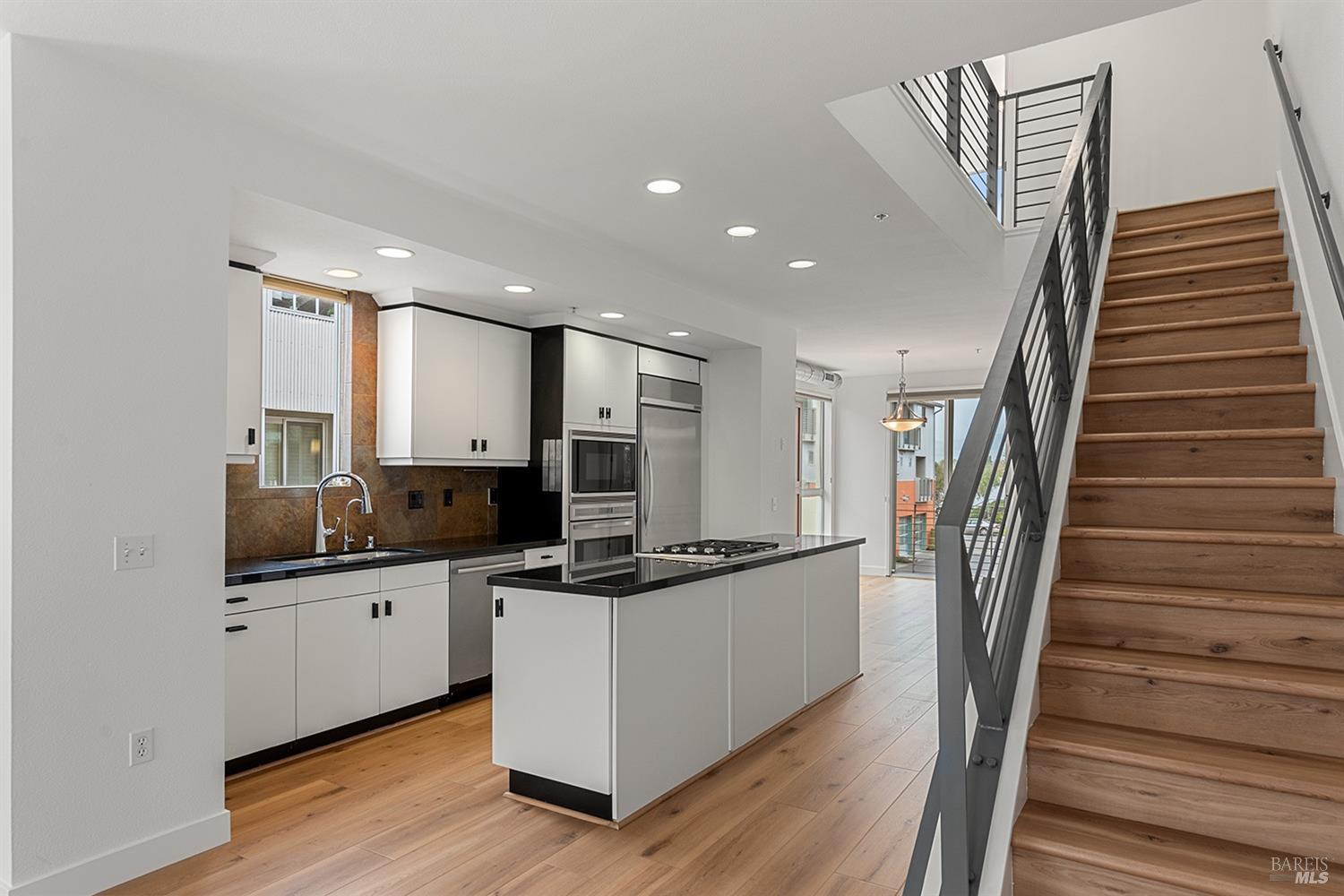 405 2nd Street Unit: #7