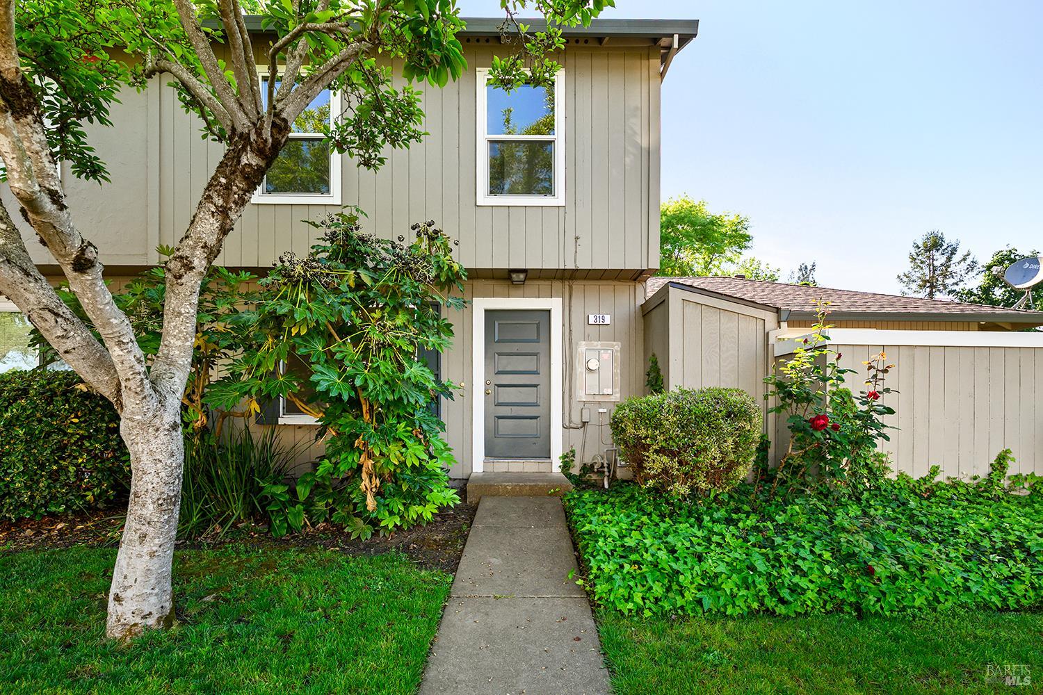 319 Algiers Court