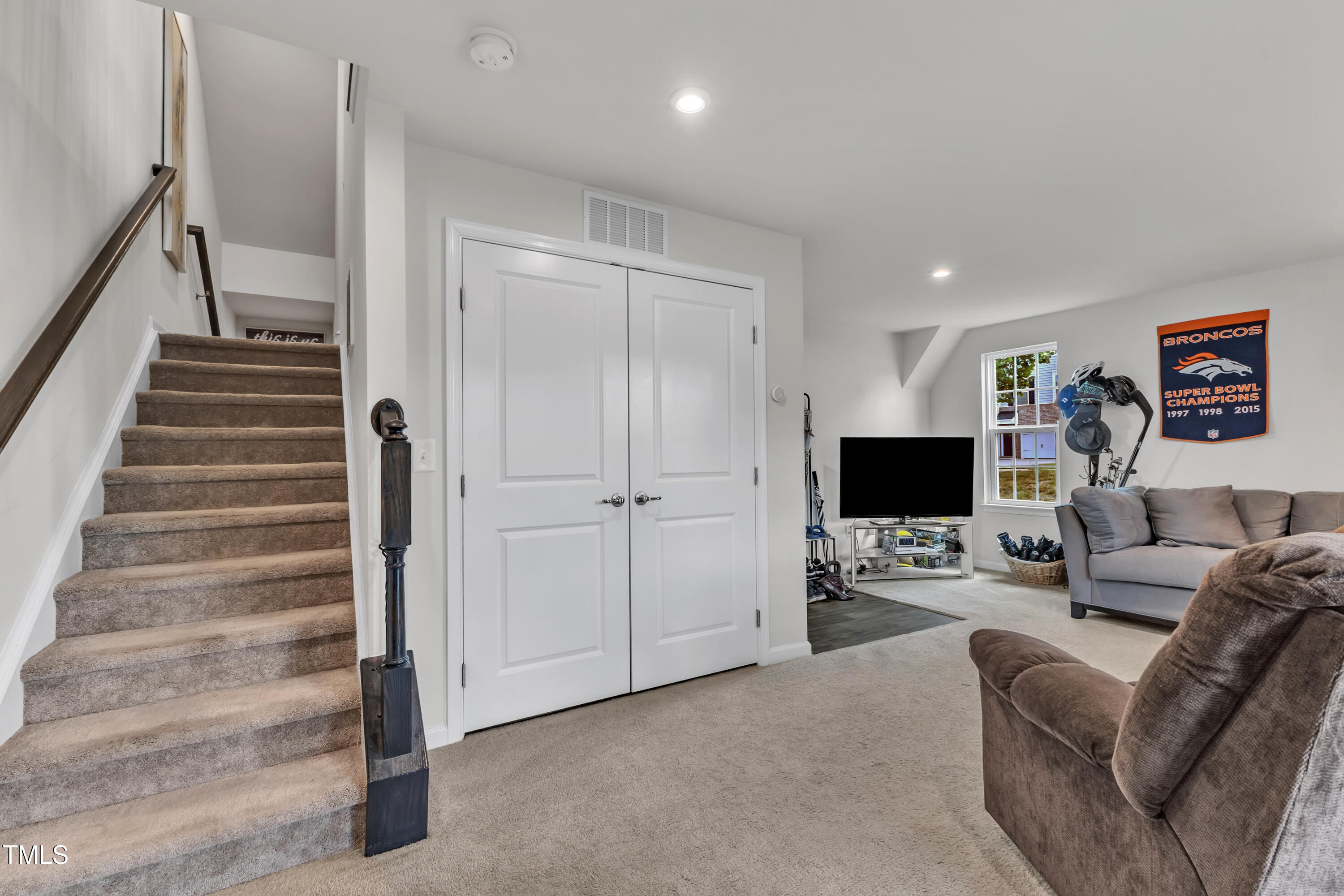 416 Amber Acorn Avenue