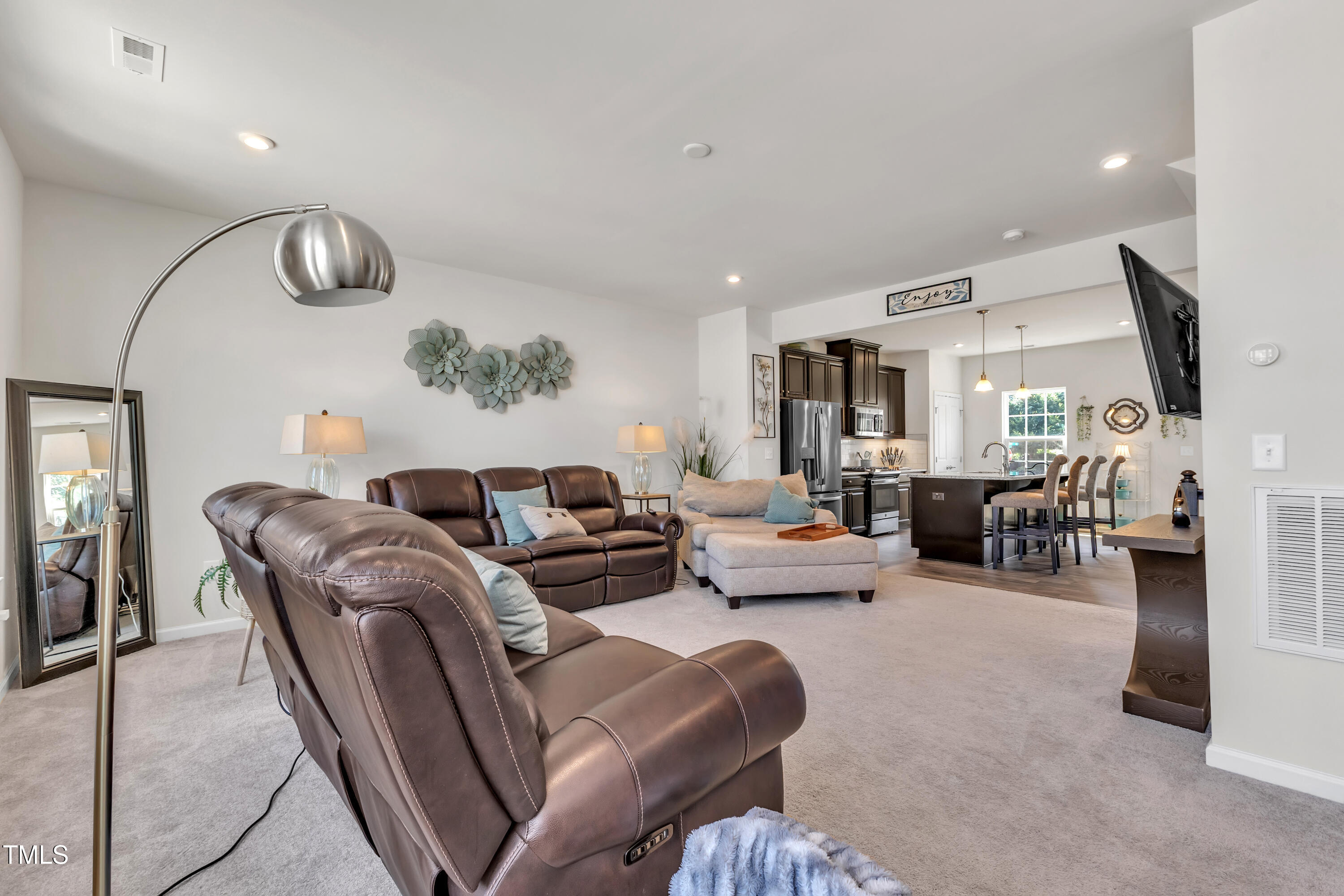 416 Amber Acorn Avenue