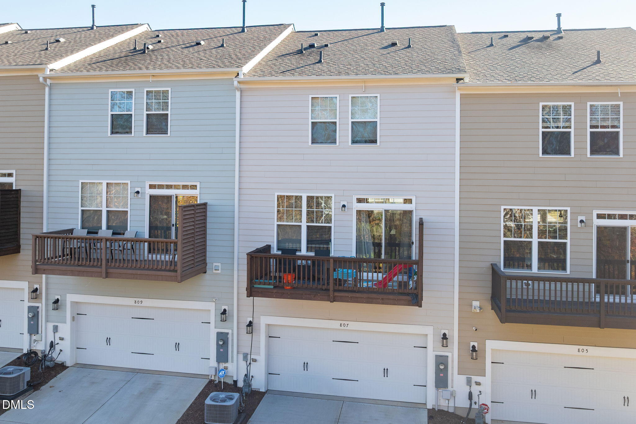 807 Winter Meadow Drive