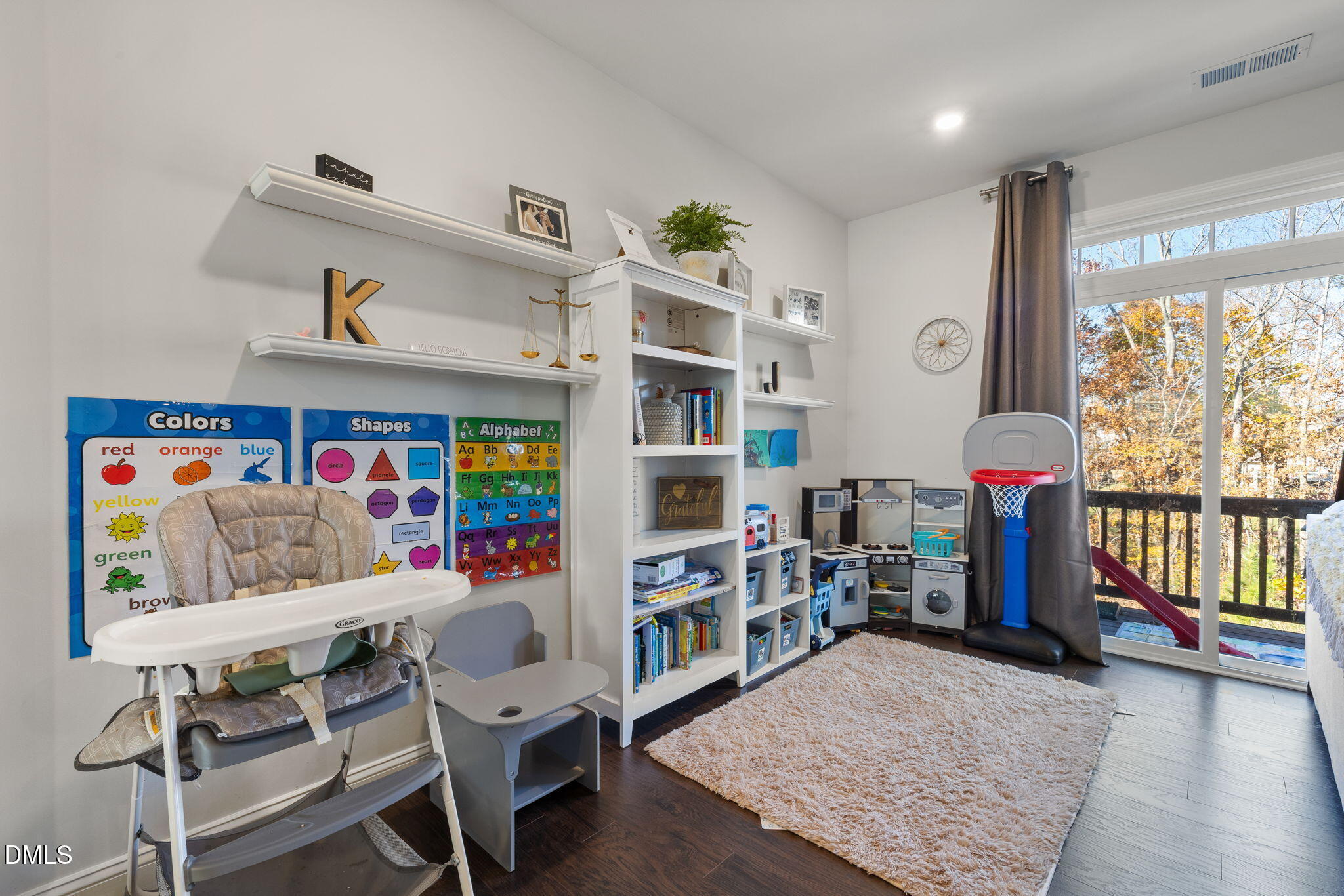 807 Winter Meadow Drive