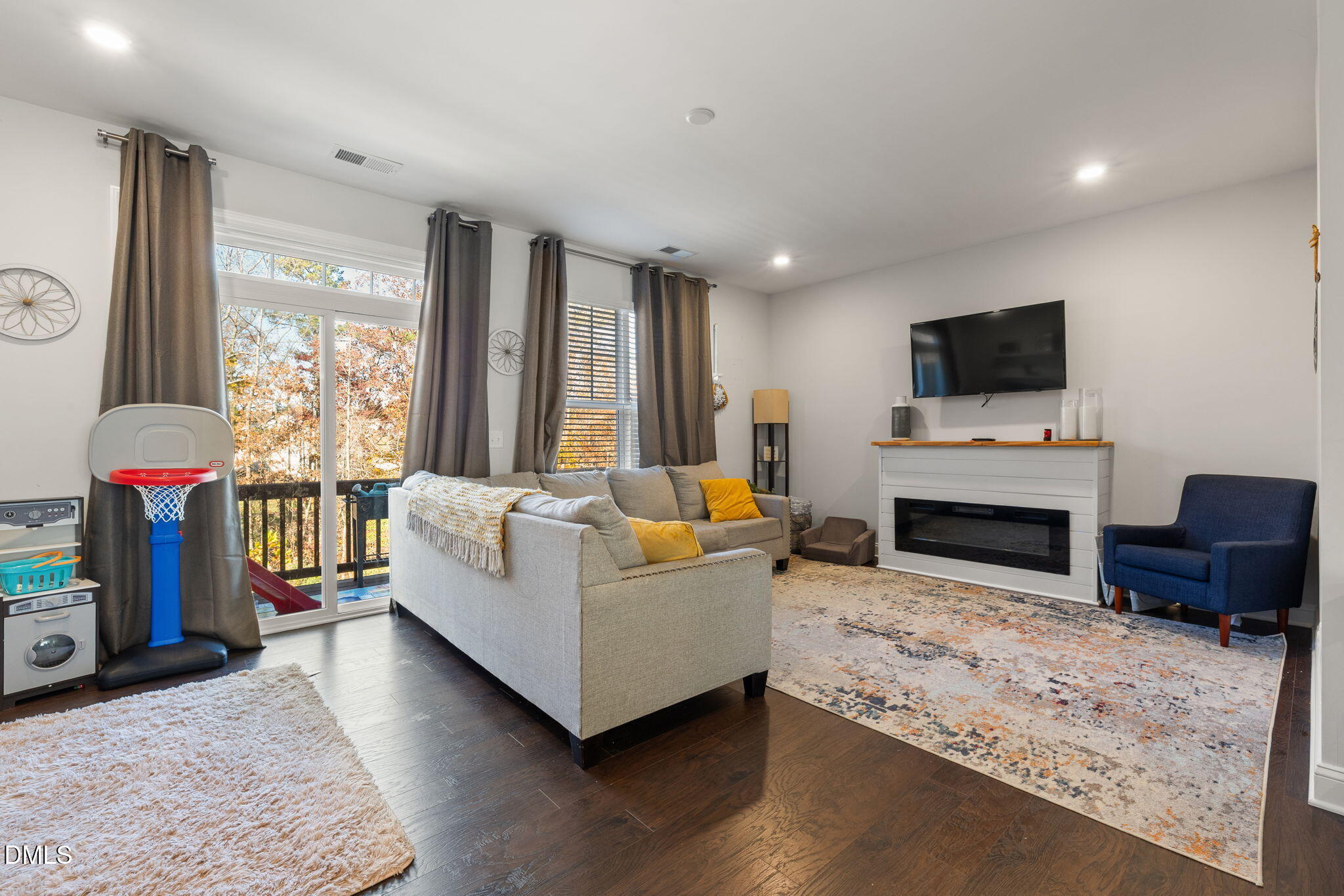 807 Winter Meadow Drive