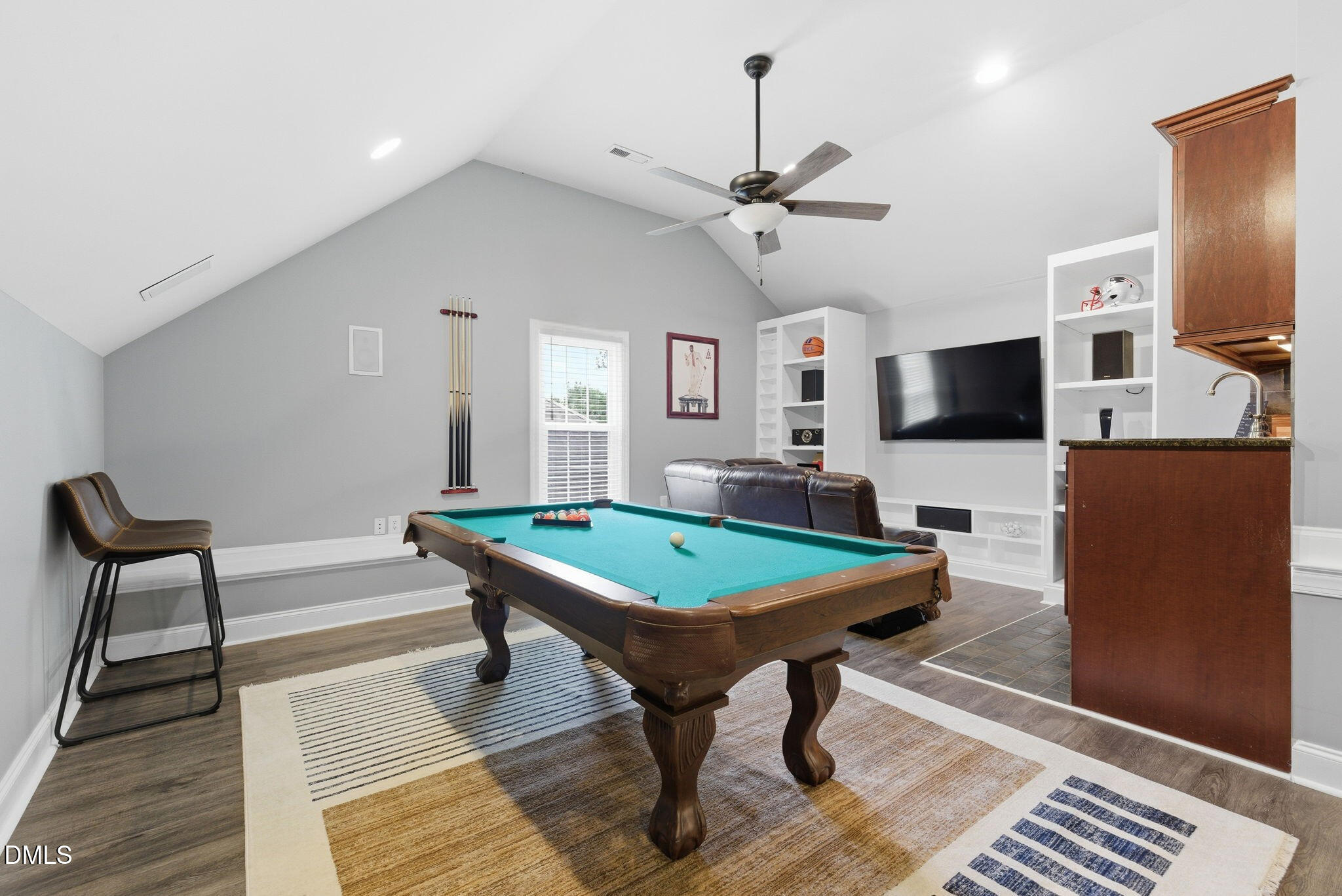 12305 Schoolhouse Street