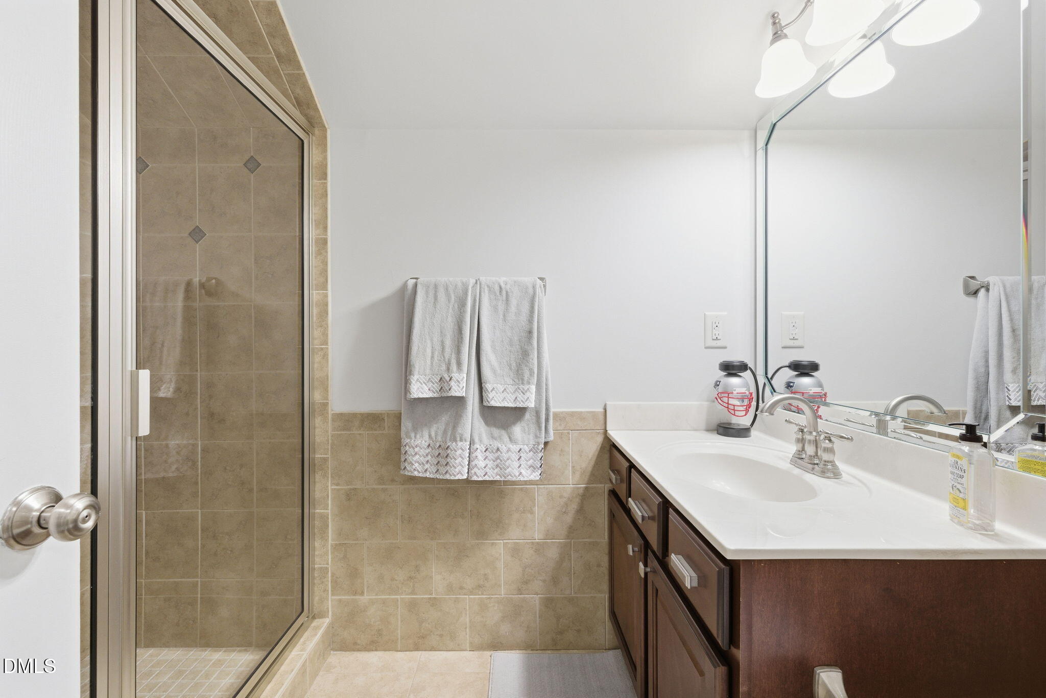 12305 Schoolhouse Street