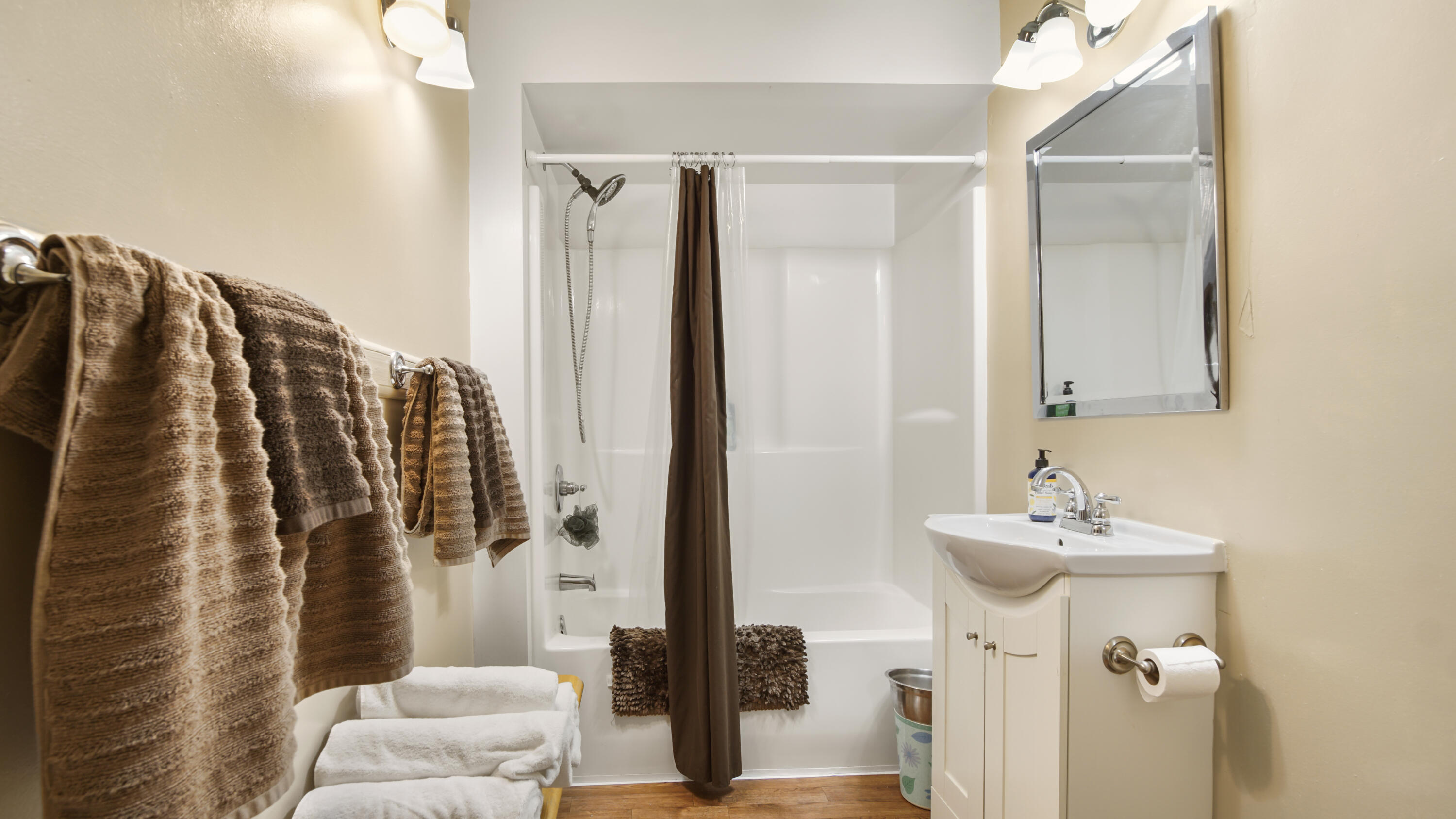 2765 Shade Tree Lane