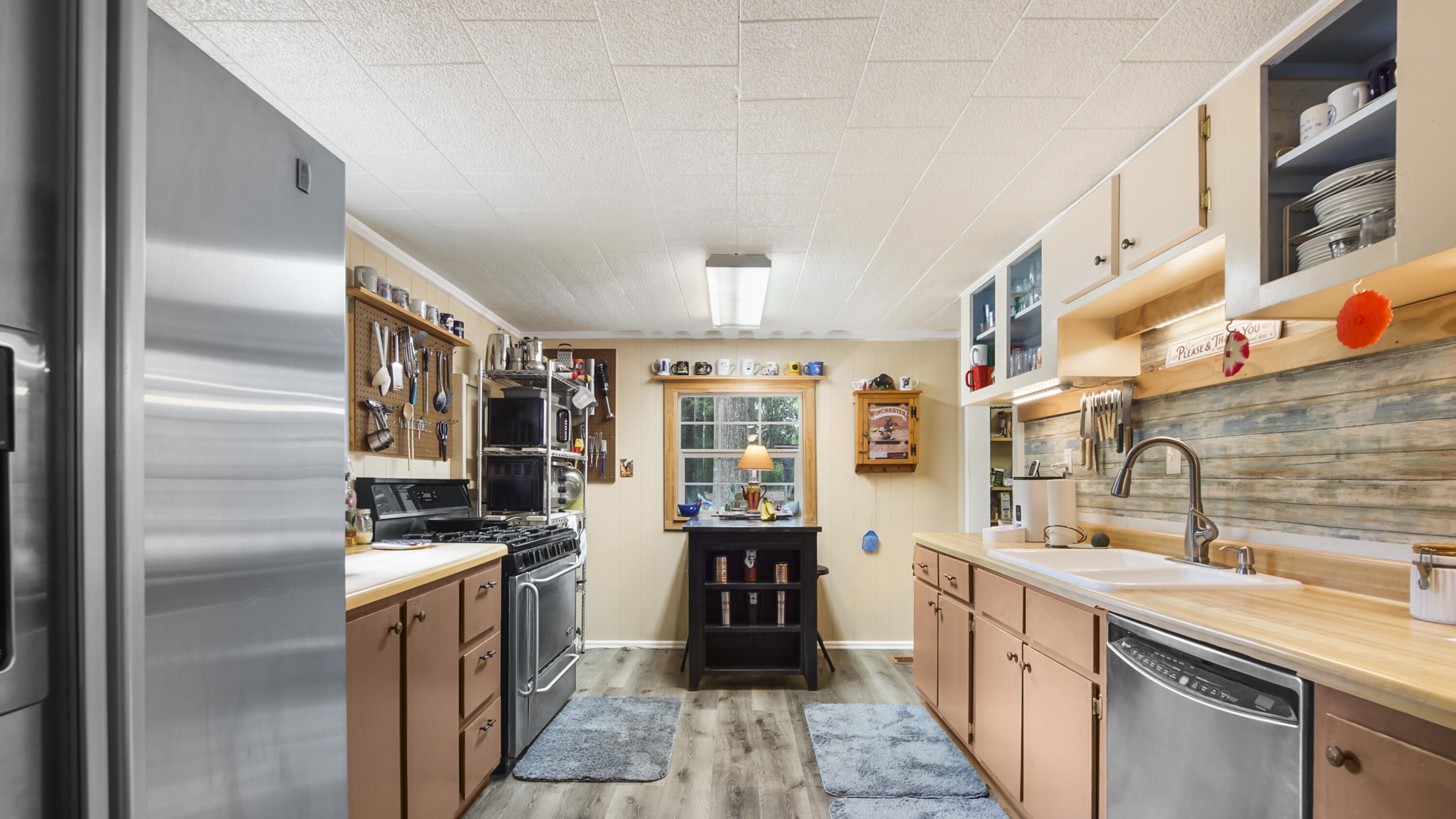 2765 Shade Tree Lane