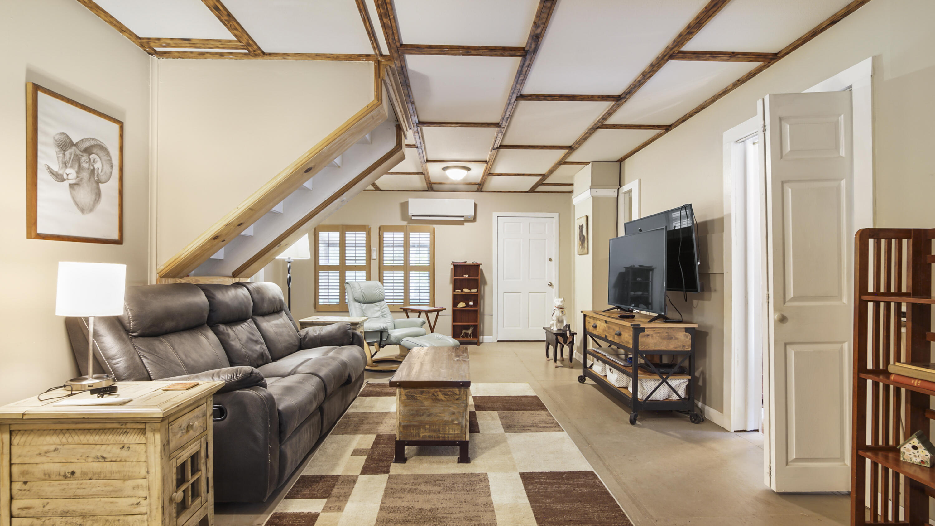 2765 Shade Tree Lane