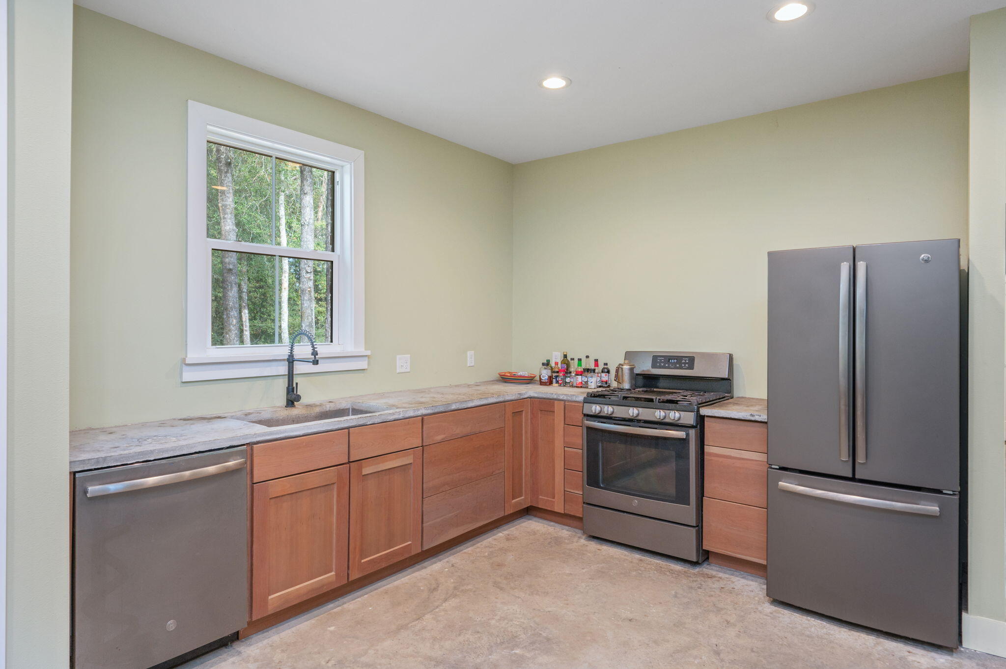 276 Squirrel Road, DeFuniak Springs