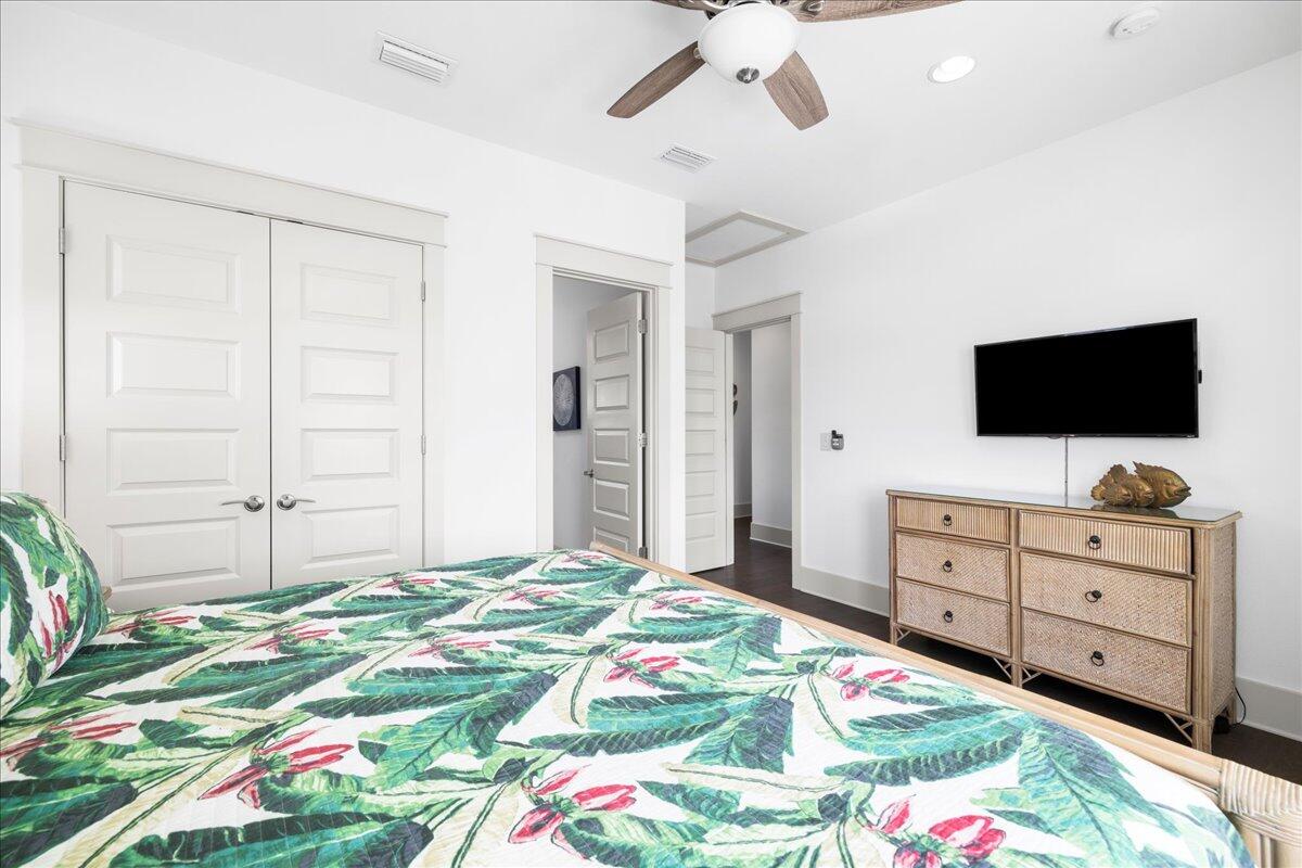 275 Gulfview Circle