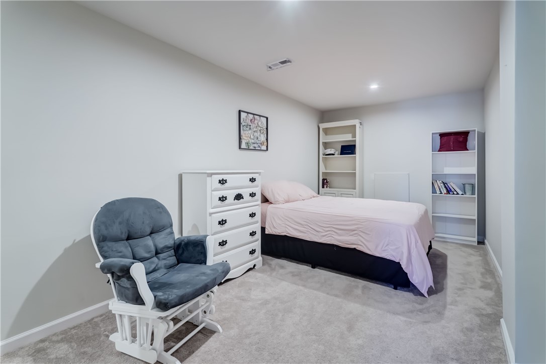 65 Midlakes Drive